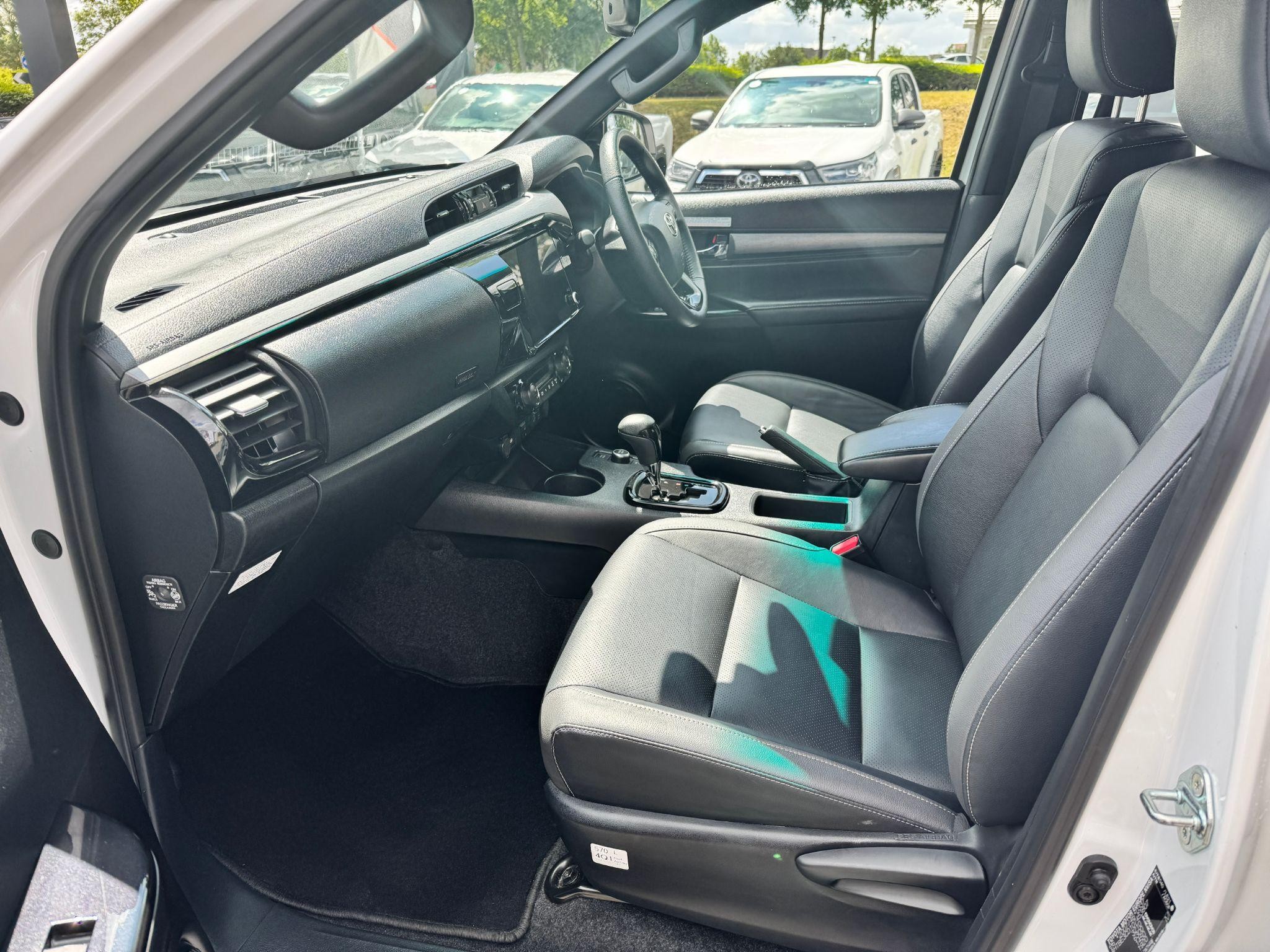 Toyota Hilux Image 16