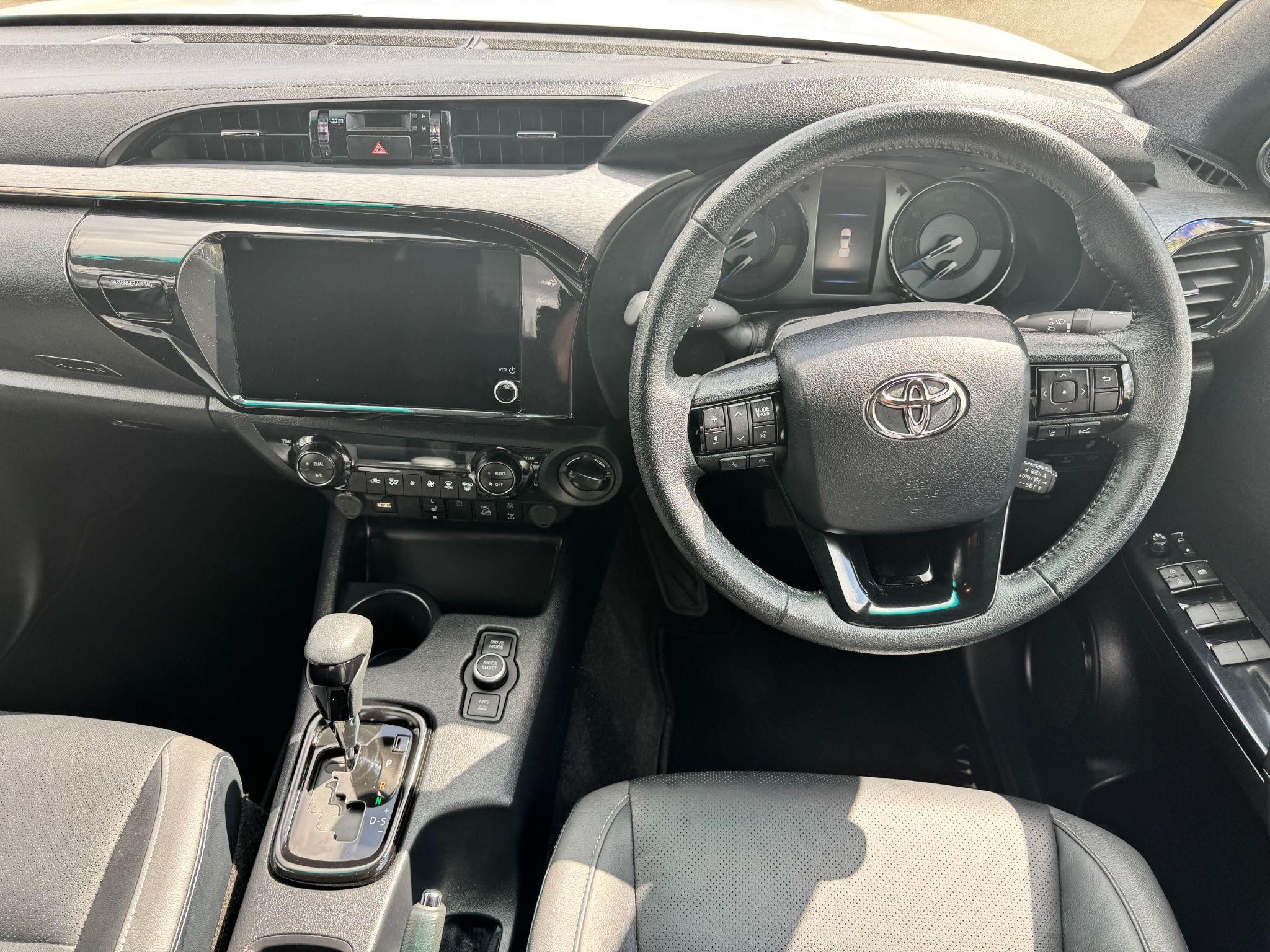 Toyota Hilux Image 17