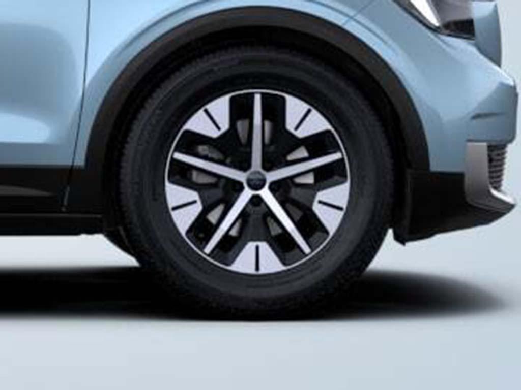 Ford Explorer Image 6