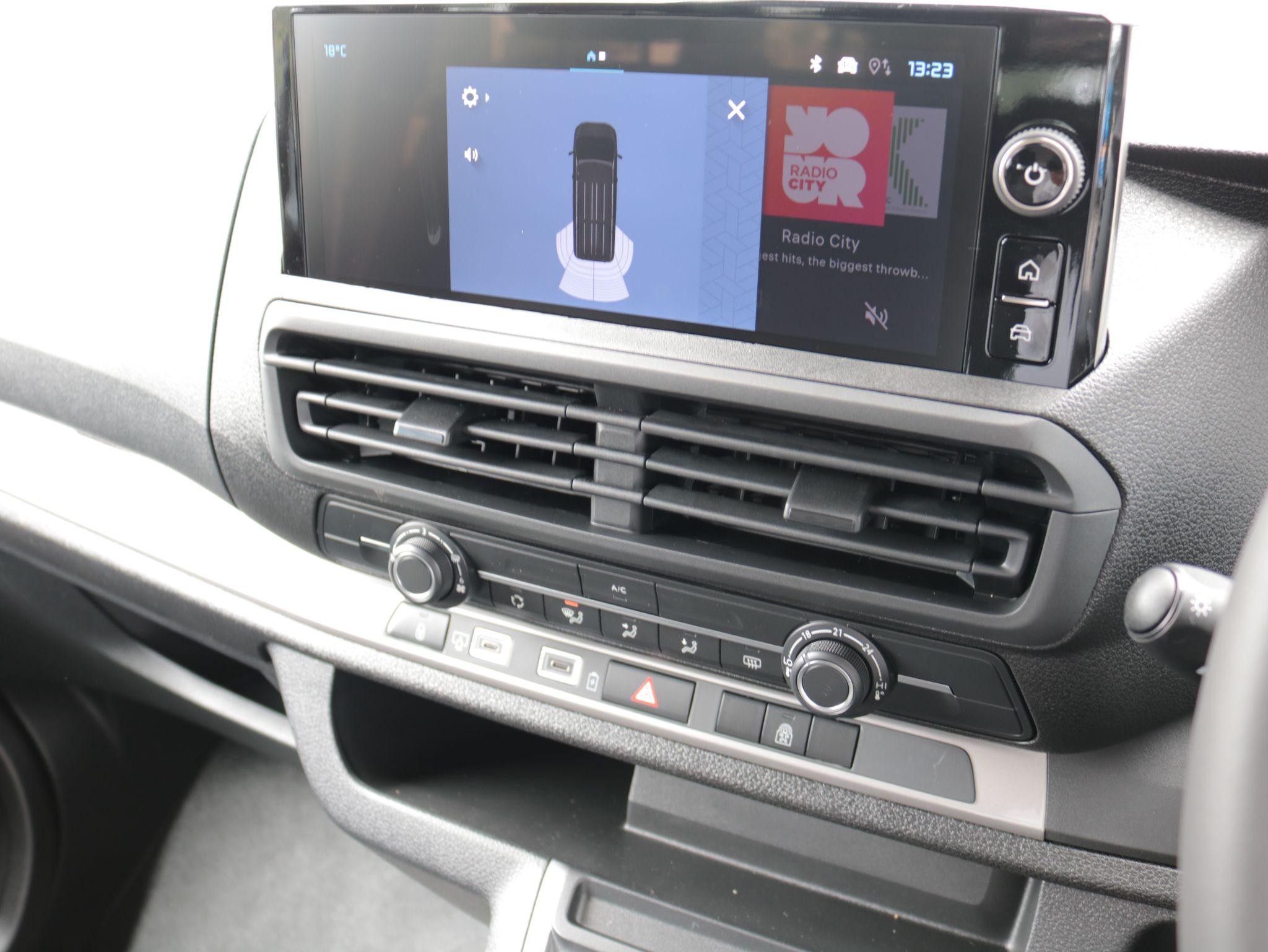 Citroen e-SpaceTourer Image 16