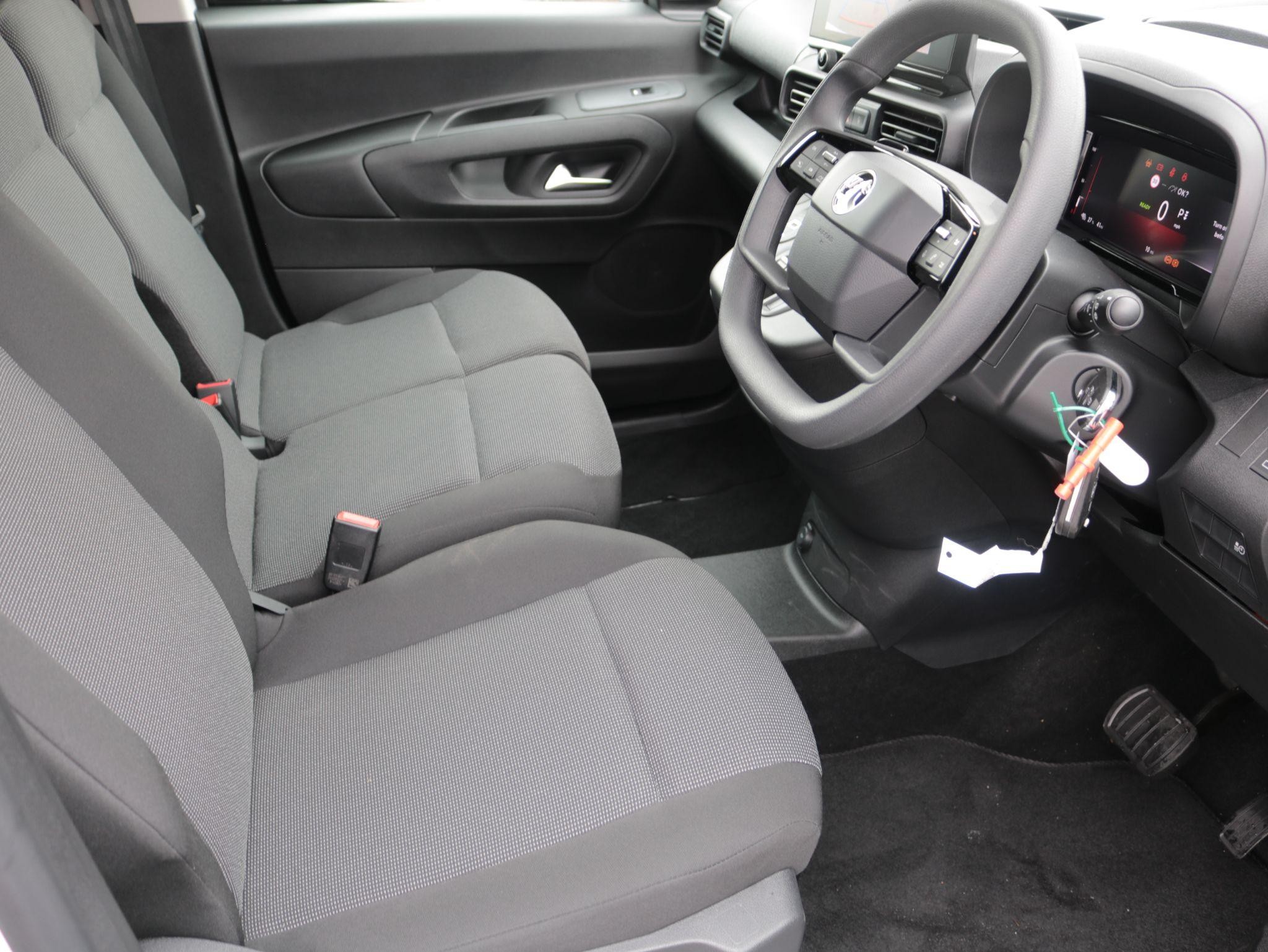 Vauxhall Combo Electric Image 11
