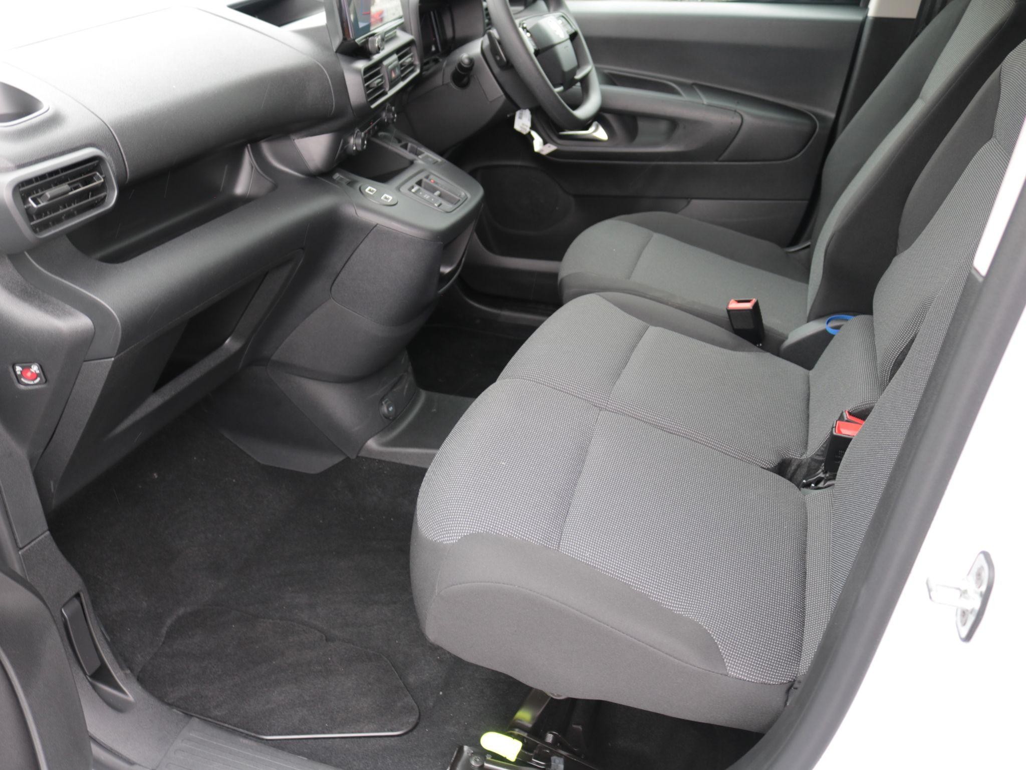 Vauxhall Combo Electric Image 12