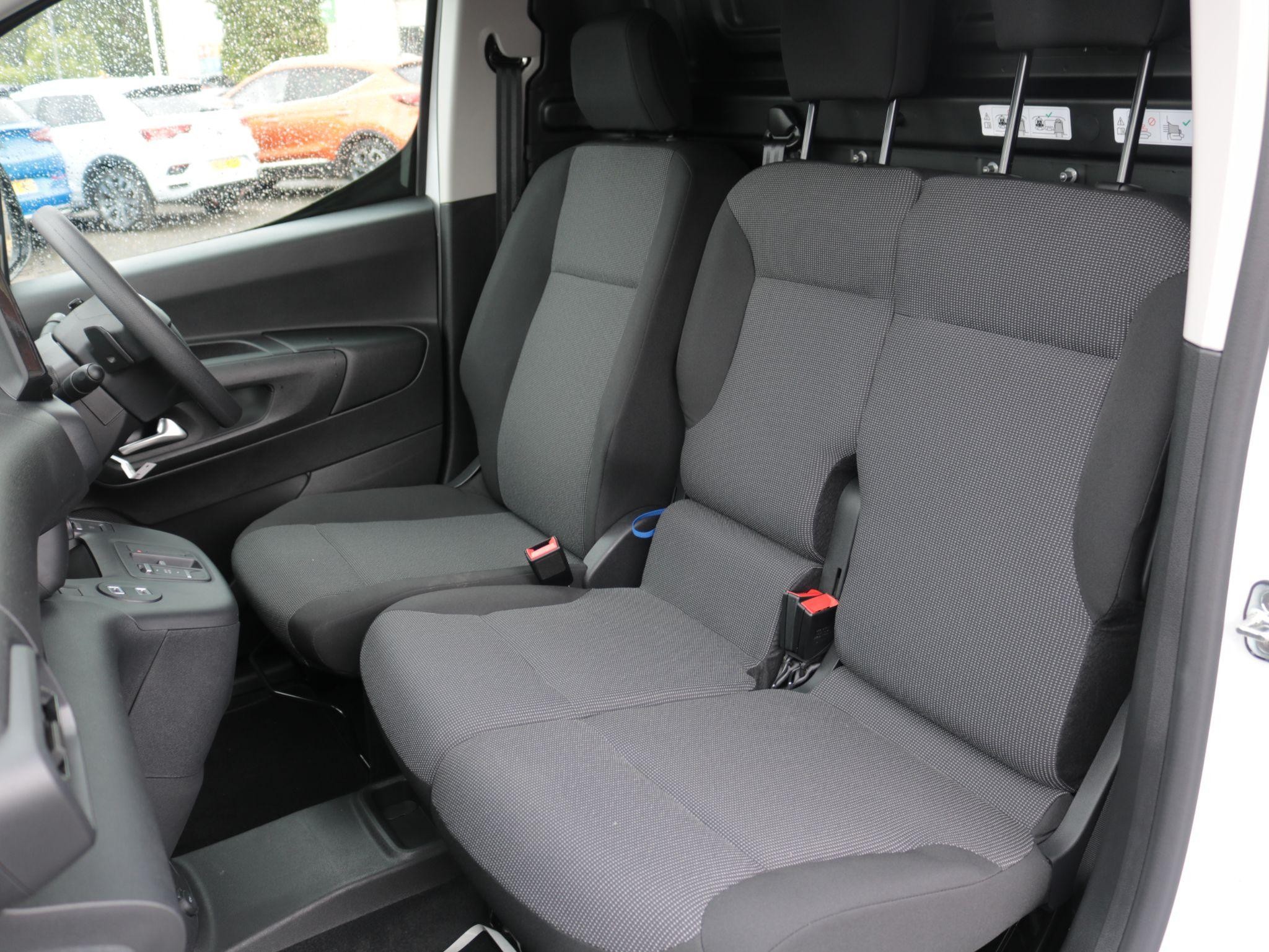 Vauxhall Combo Electric Image 13