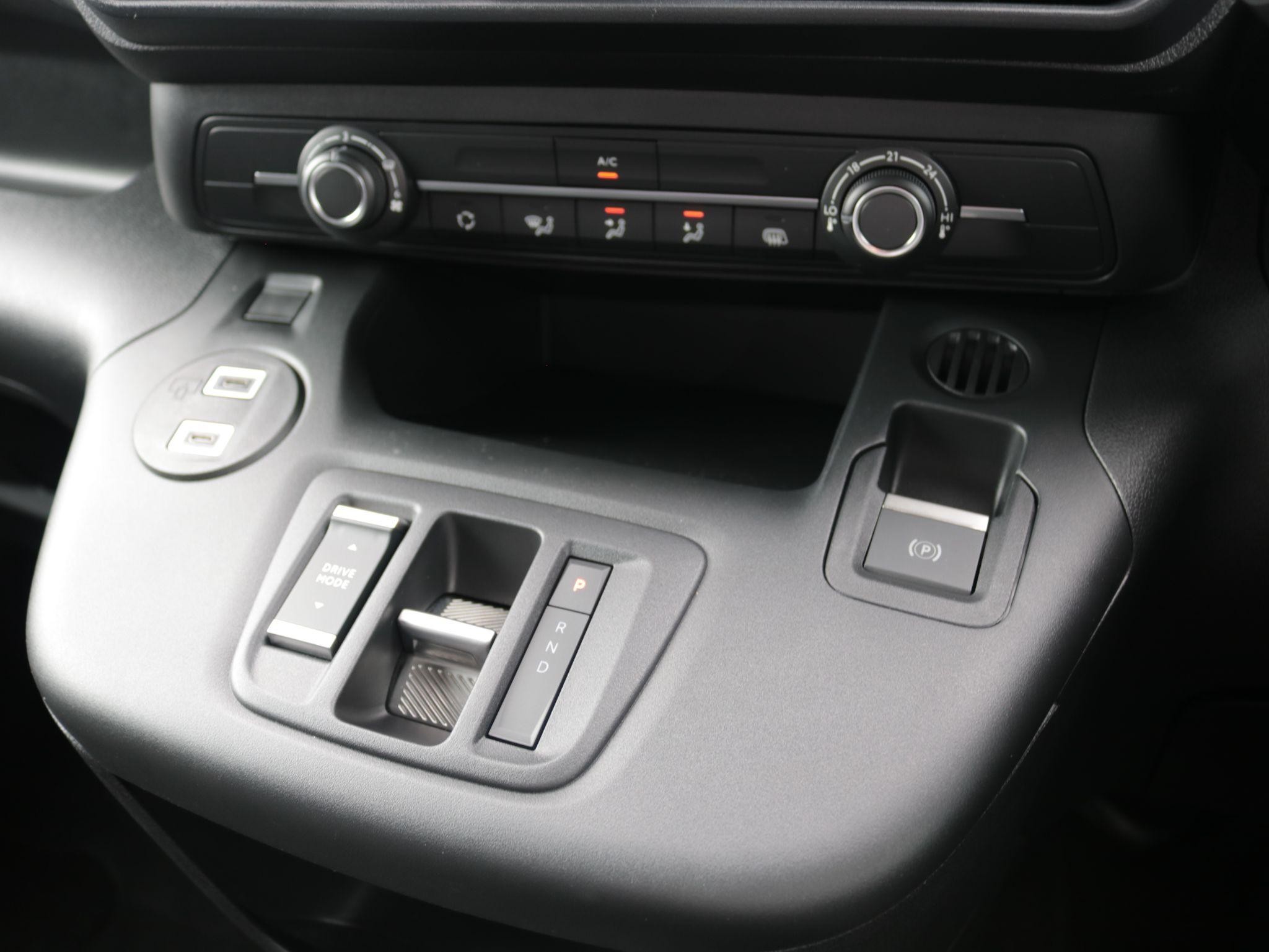 Vauxhall Combo Electric Image 20