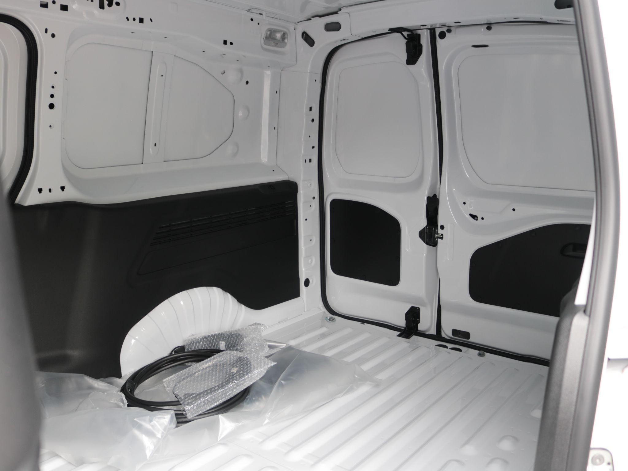 Vauxhall Combo Electric Image 22