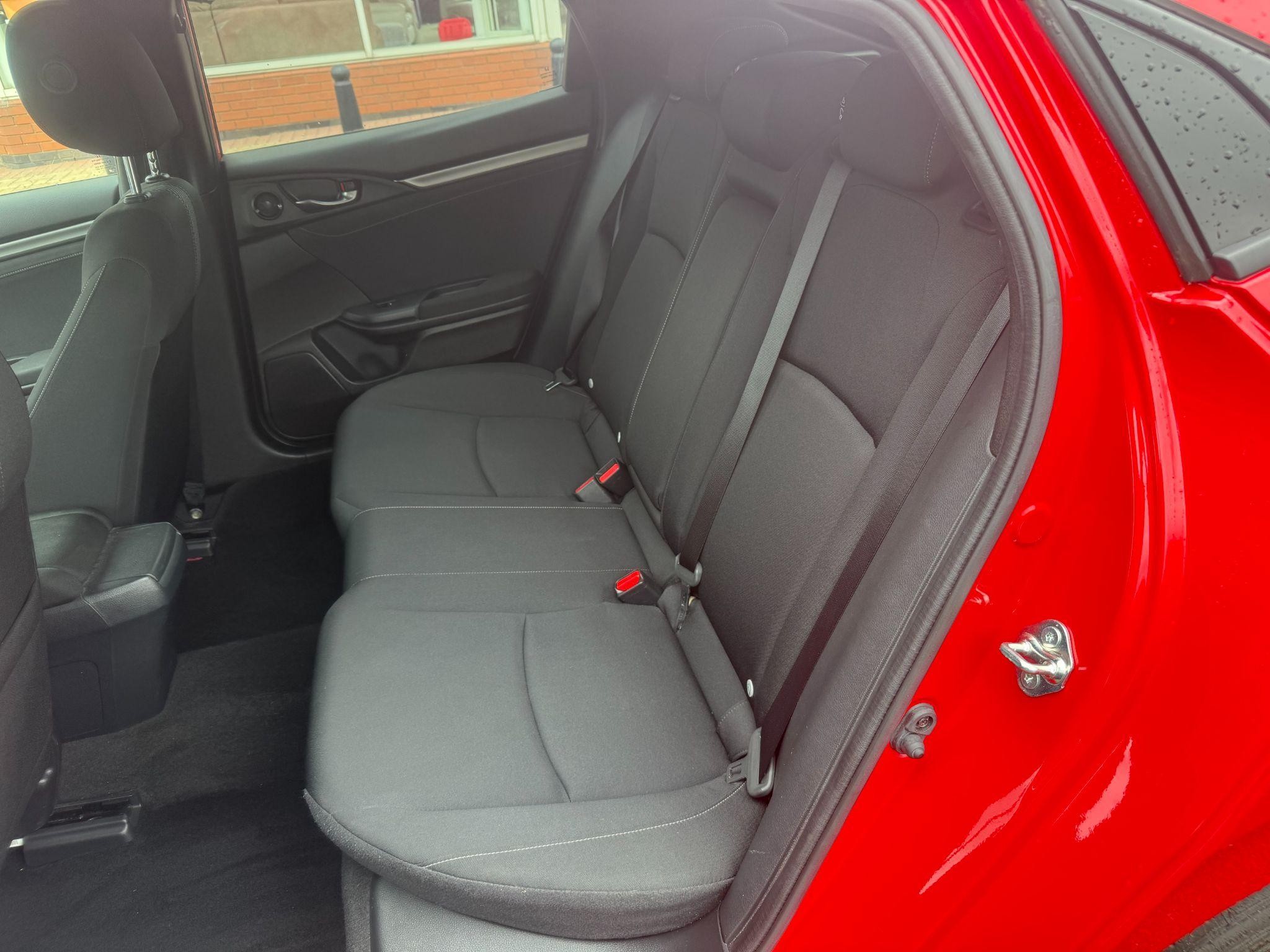 Honda Civic Image 14