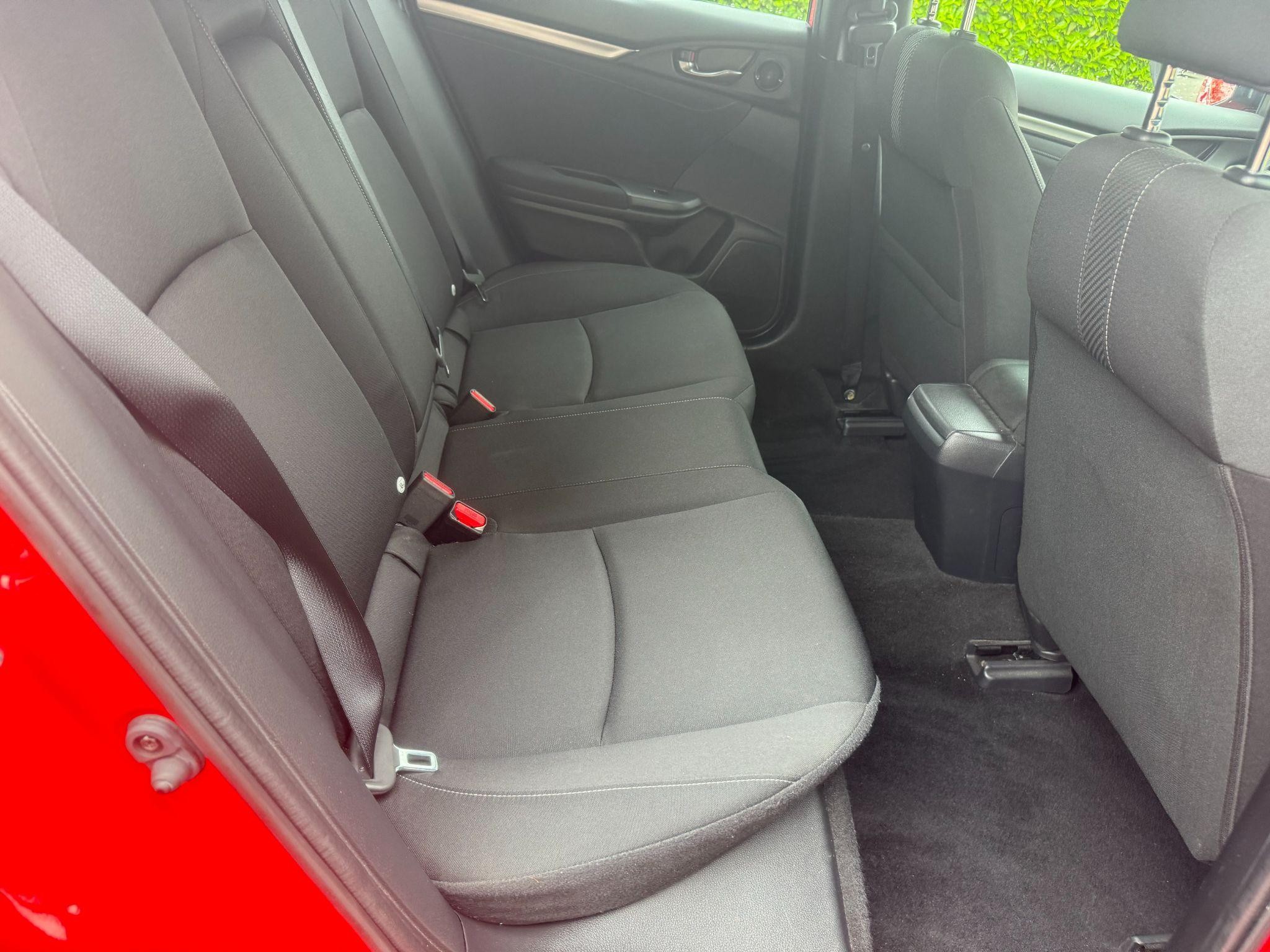 Honda Civic Image 15