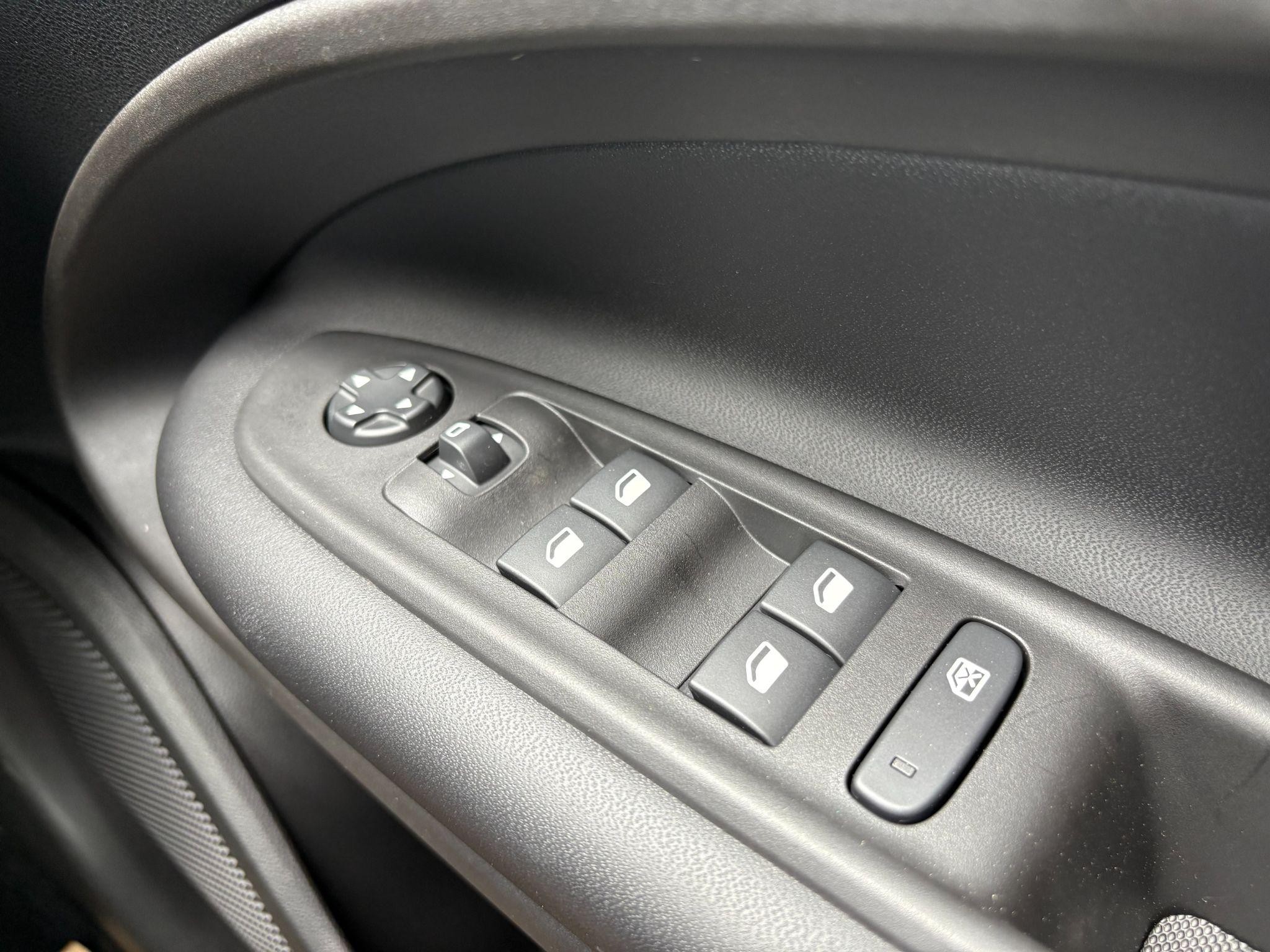 Jeep Avenger Image 18