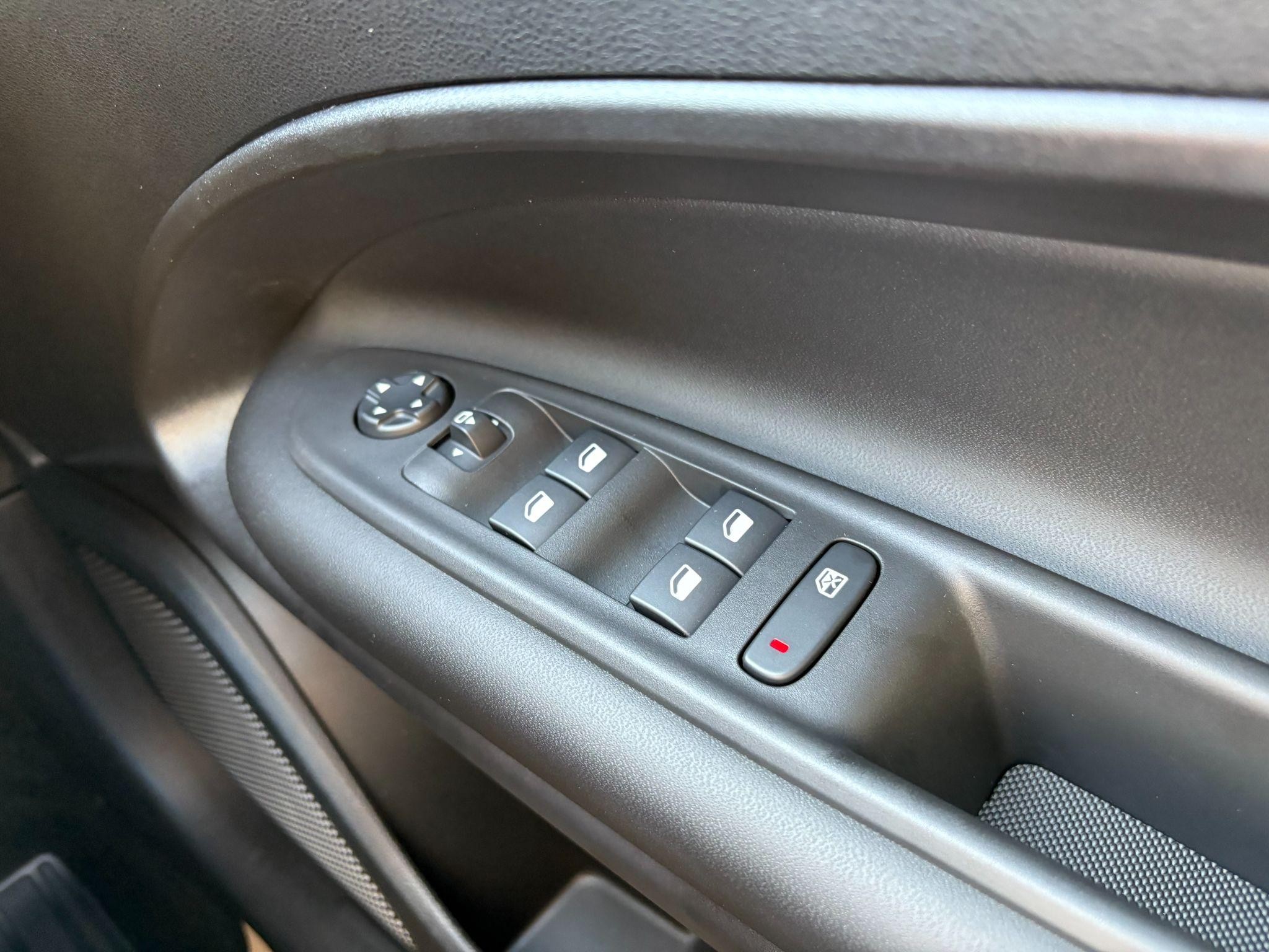 Jeep Avenger Image 18
