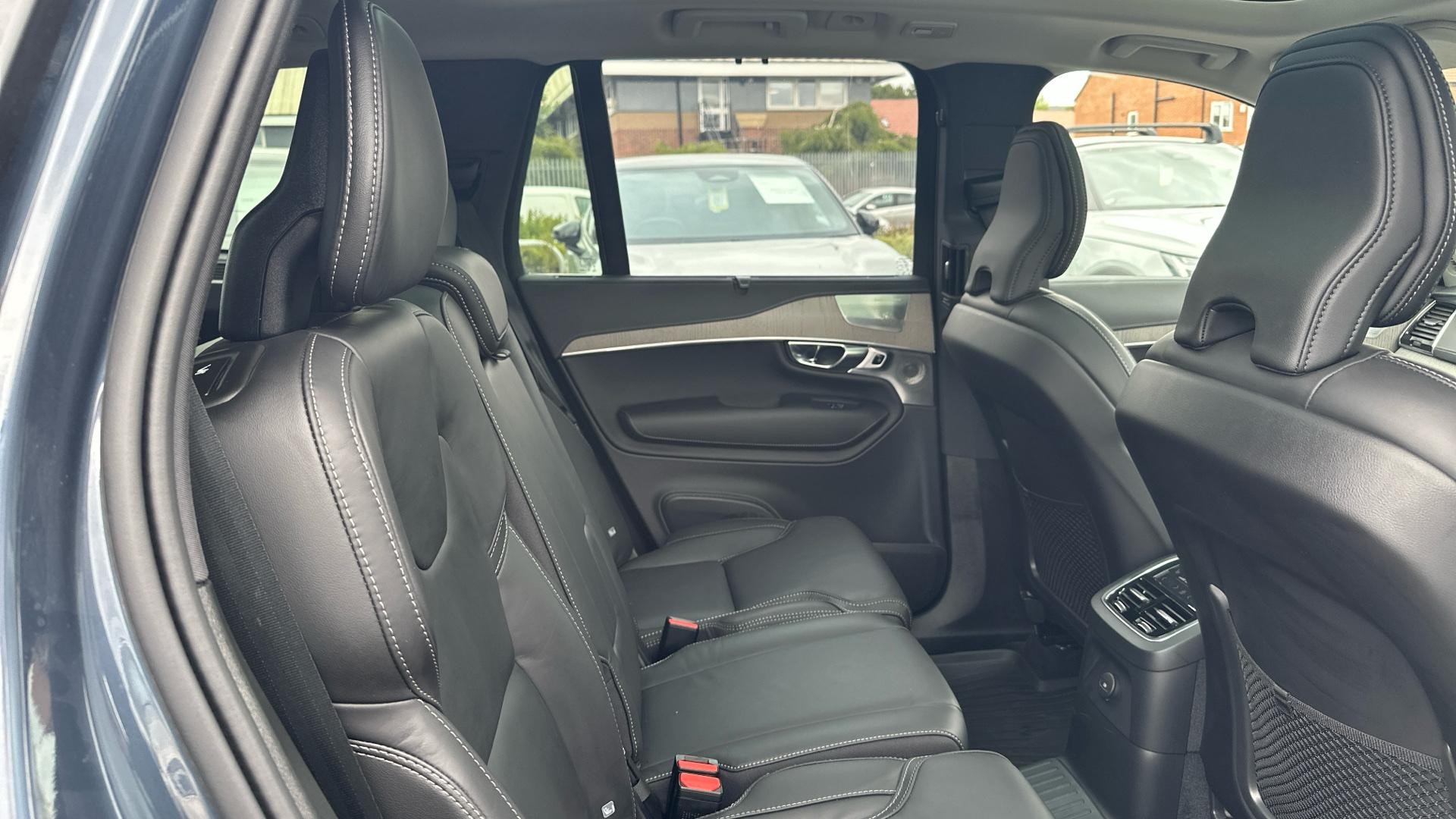 Volvo XC90 Image 6