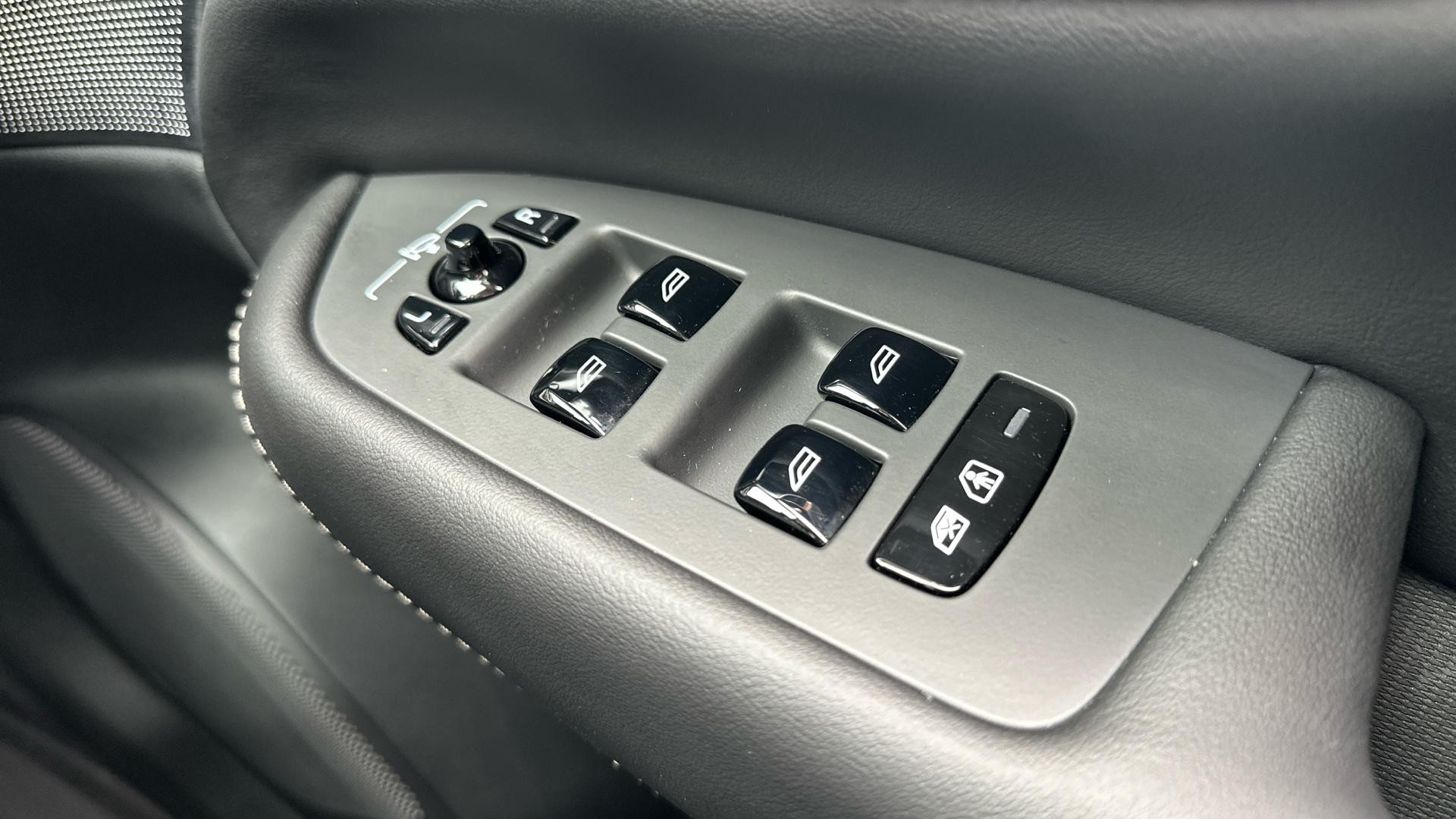 Volvo XC90 Image 22