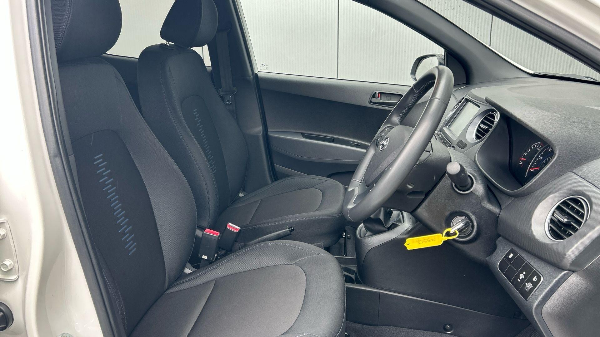 Hyundai i10 Image 15