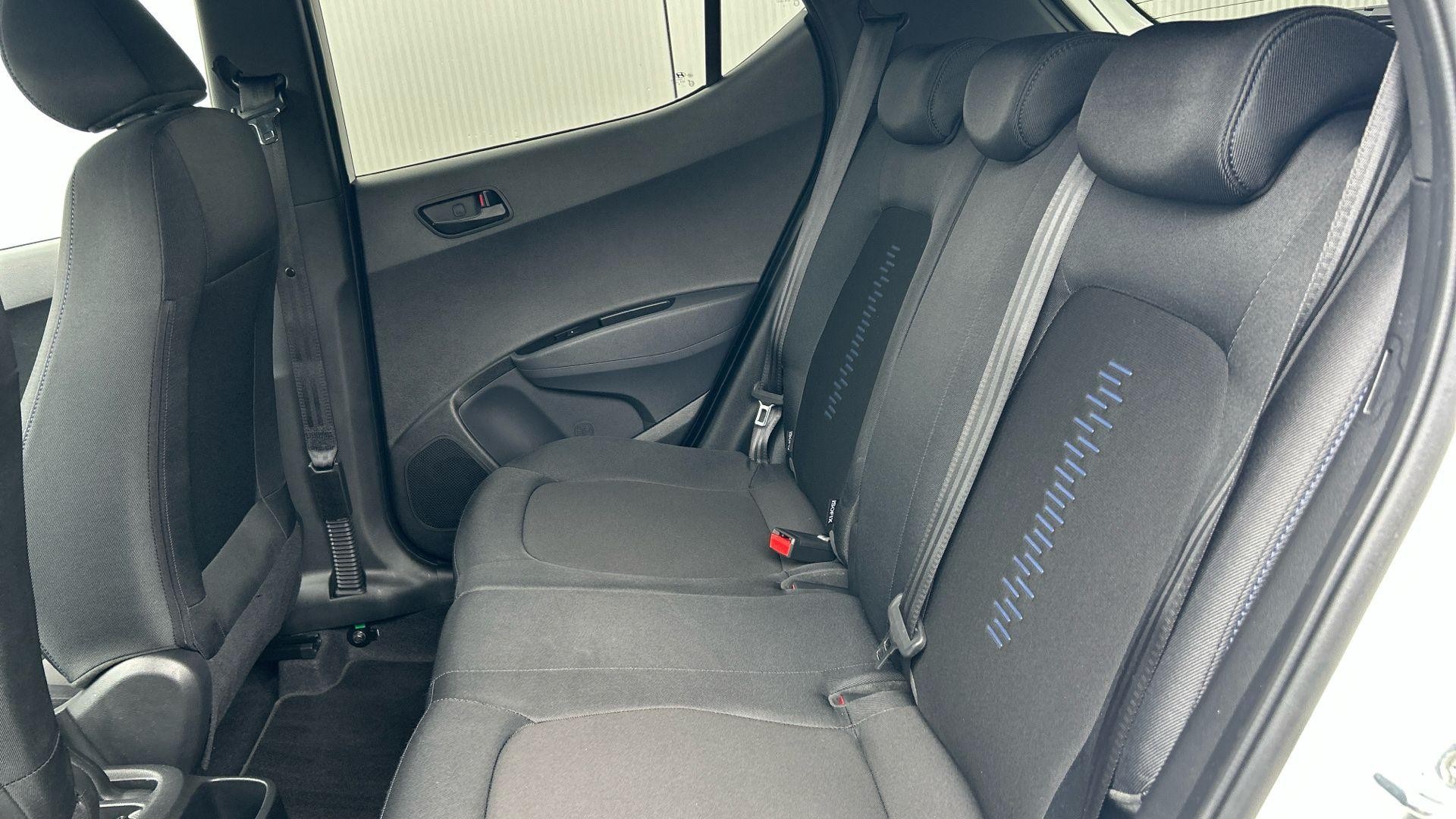 Hyundai i10 Image 17