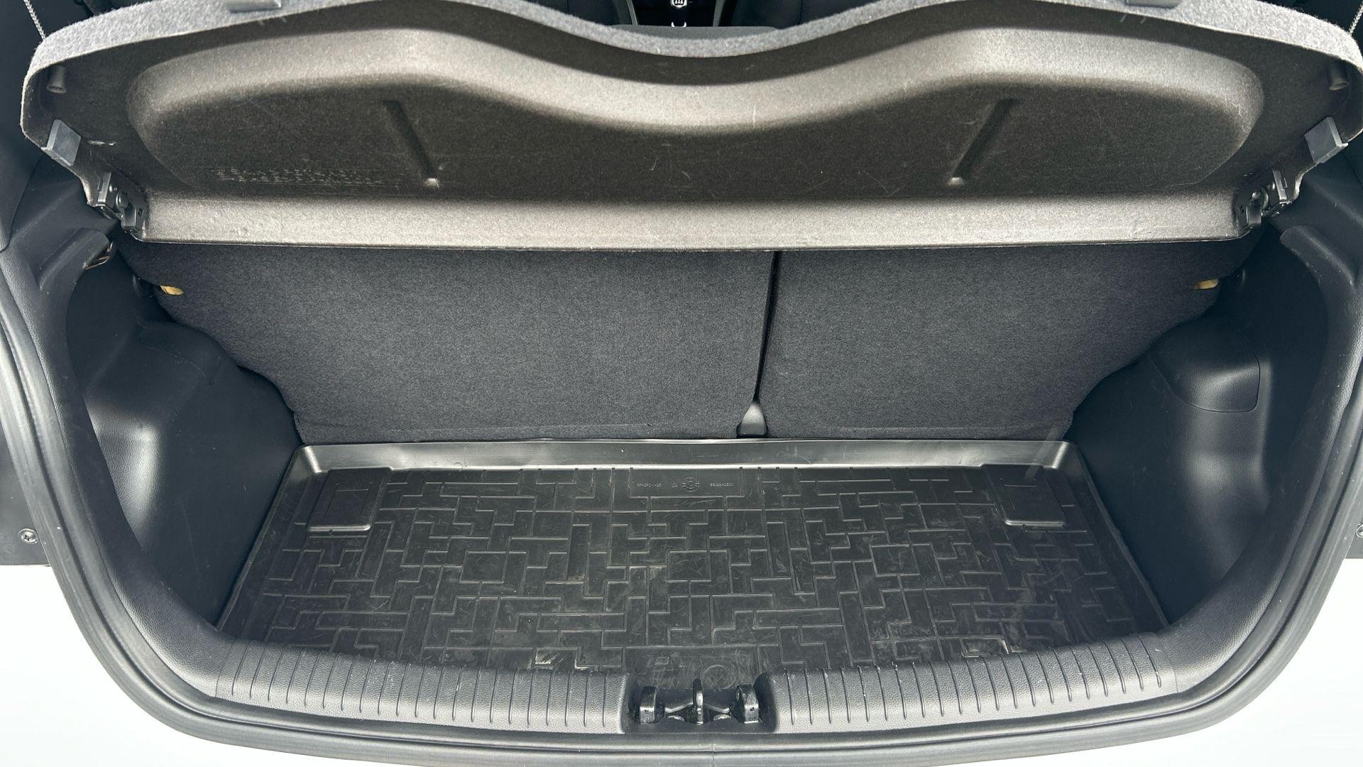 Hyundai i10 Image 18