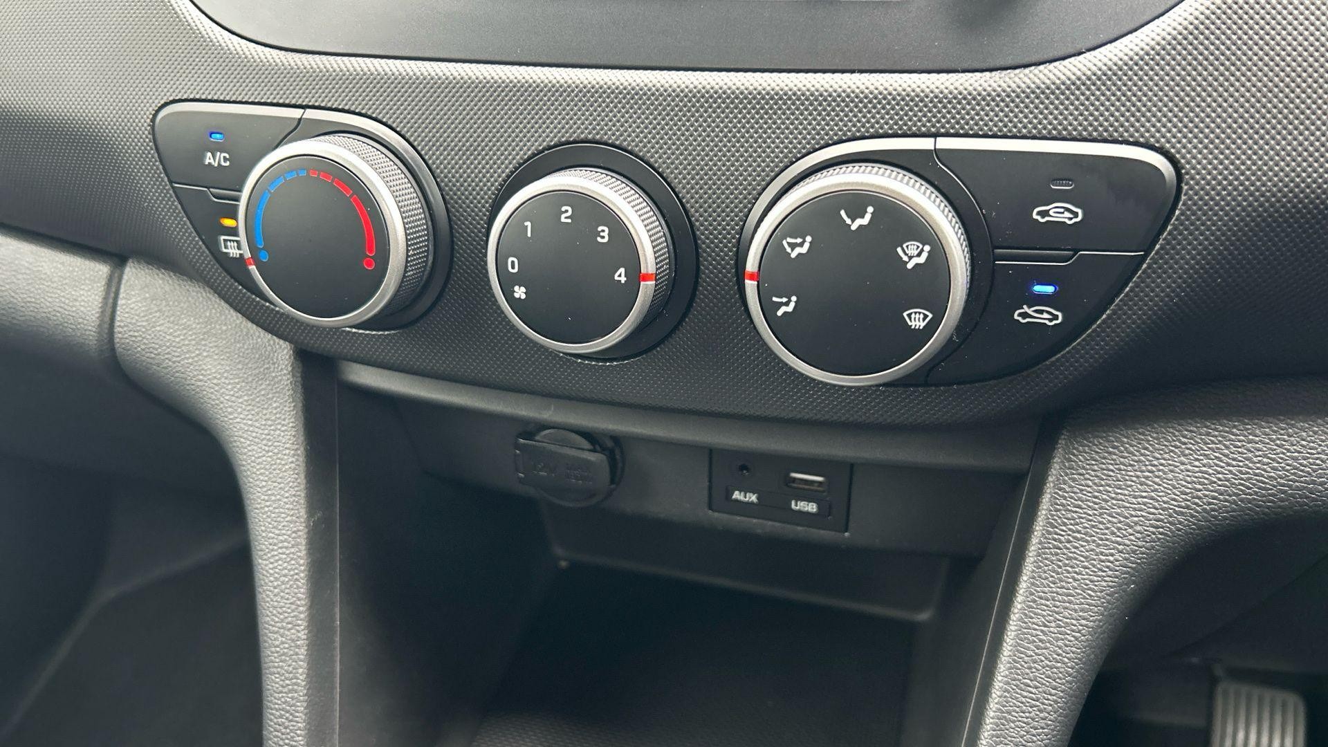 Hyundai i10 Image 27