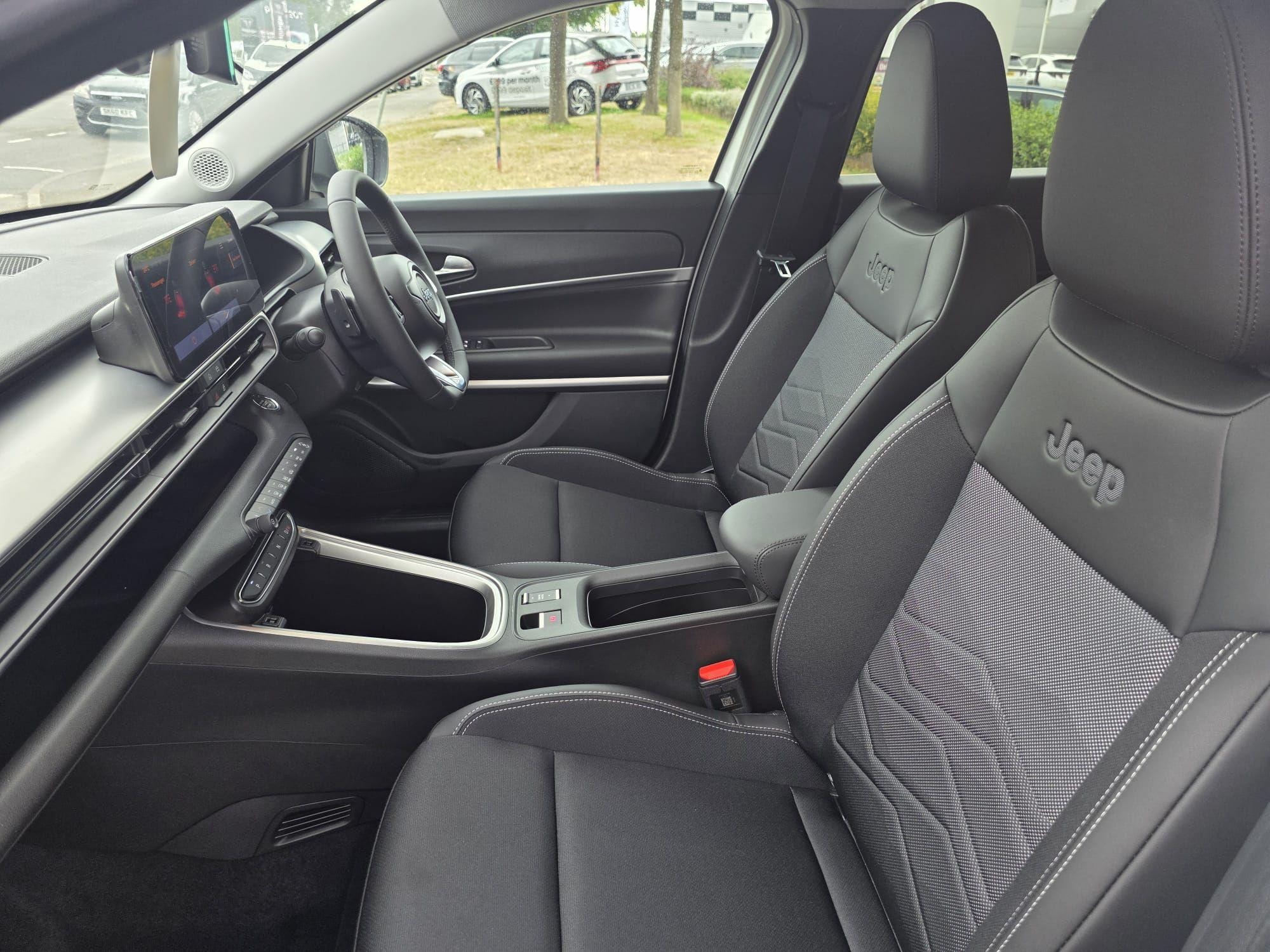 Jeep Avenger Image 9