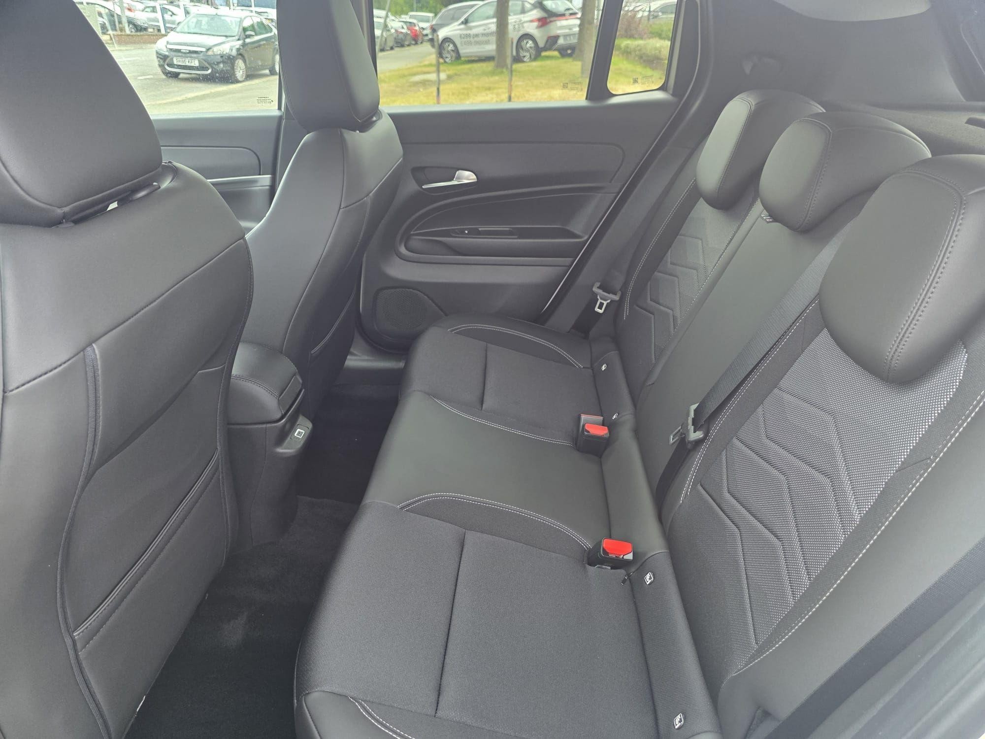 Jeep Avenger Image 10