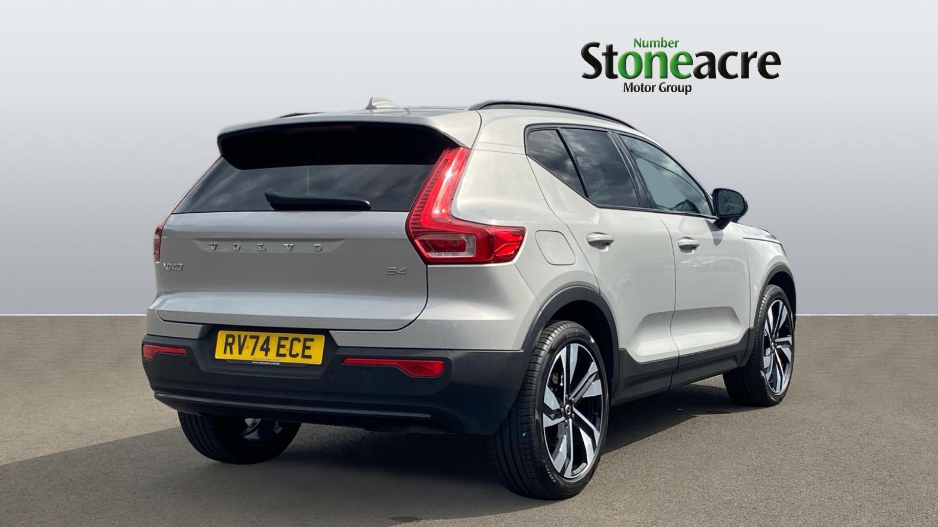 Volvo XC40 Image 2