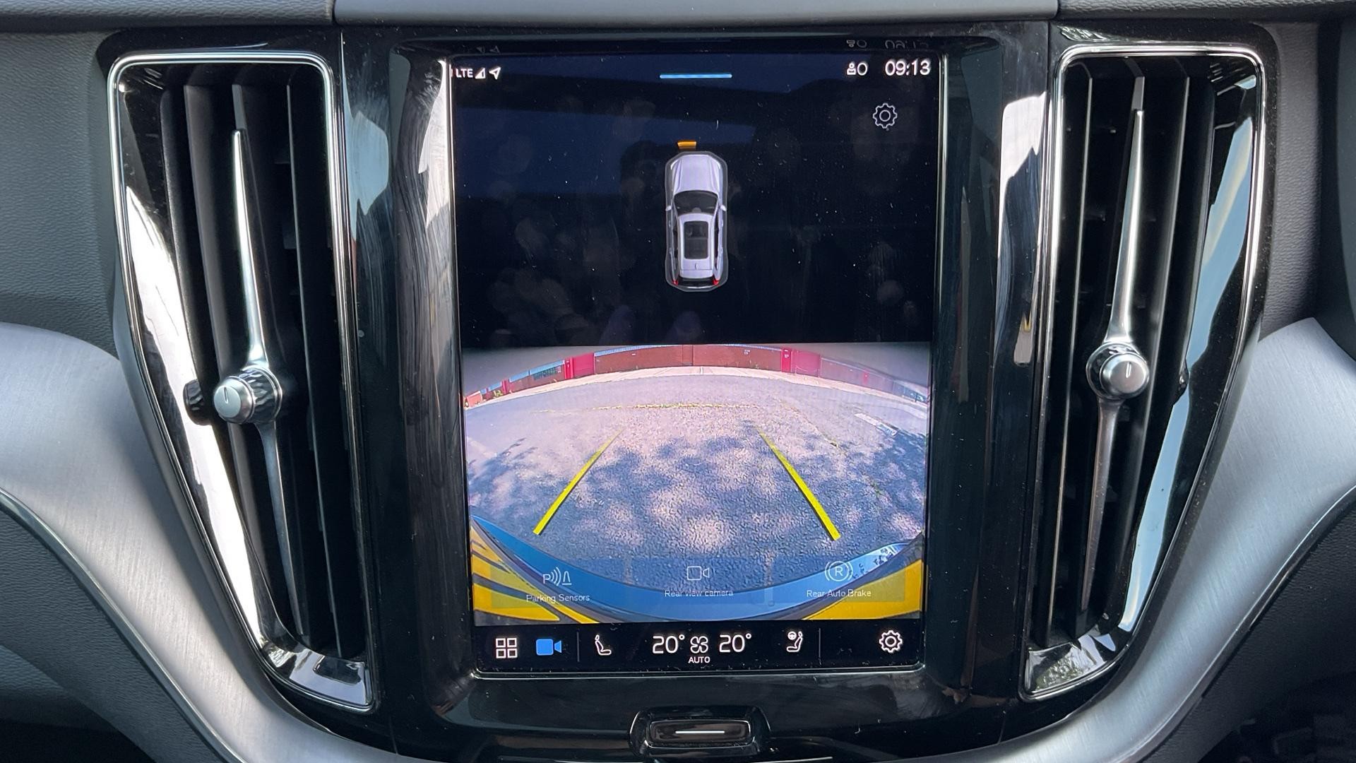 Volvo XC60 Image 19