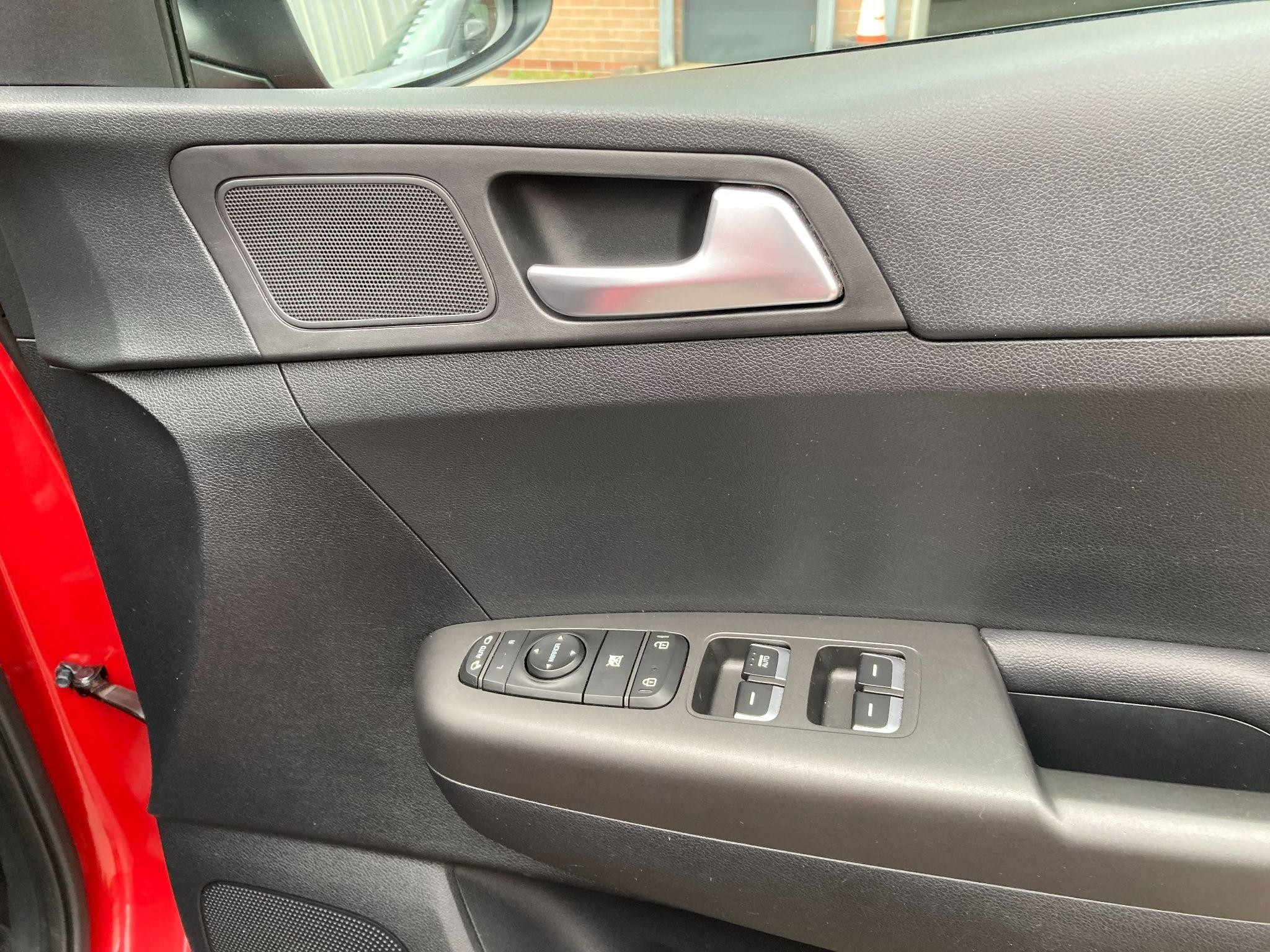Kia Sportage Image 42