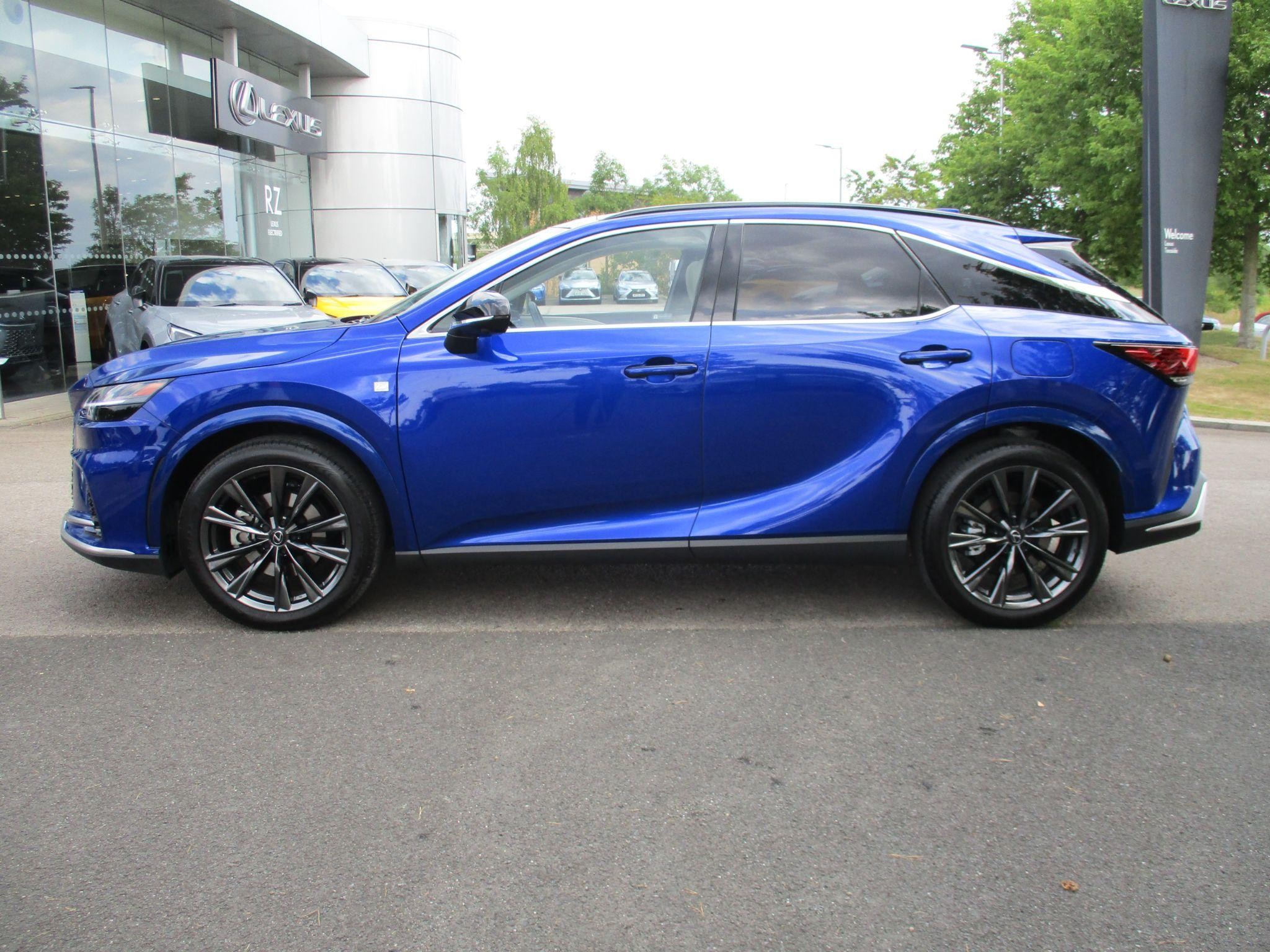 Lexus RX Image 8