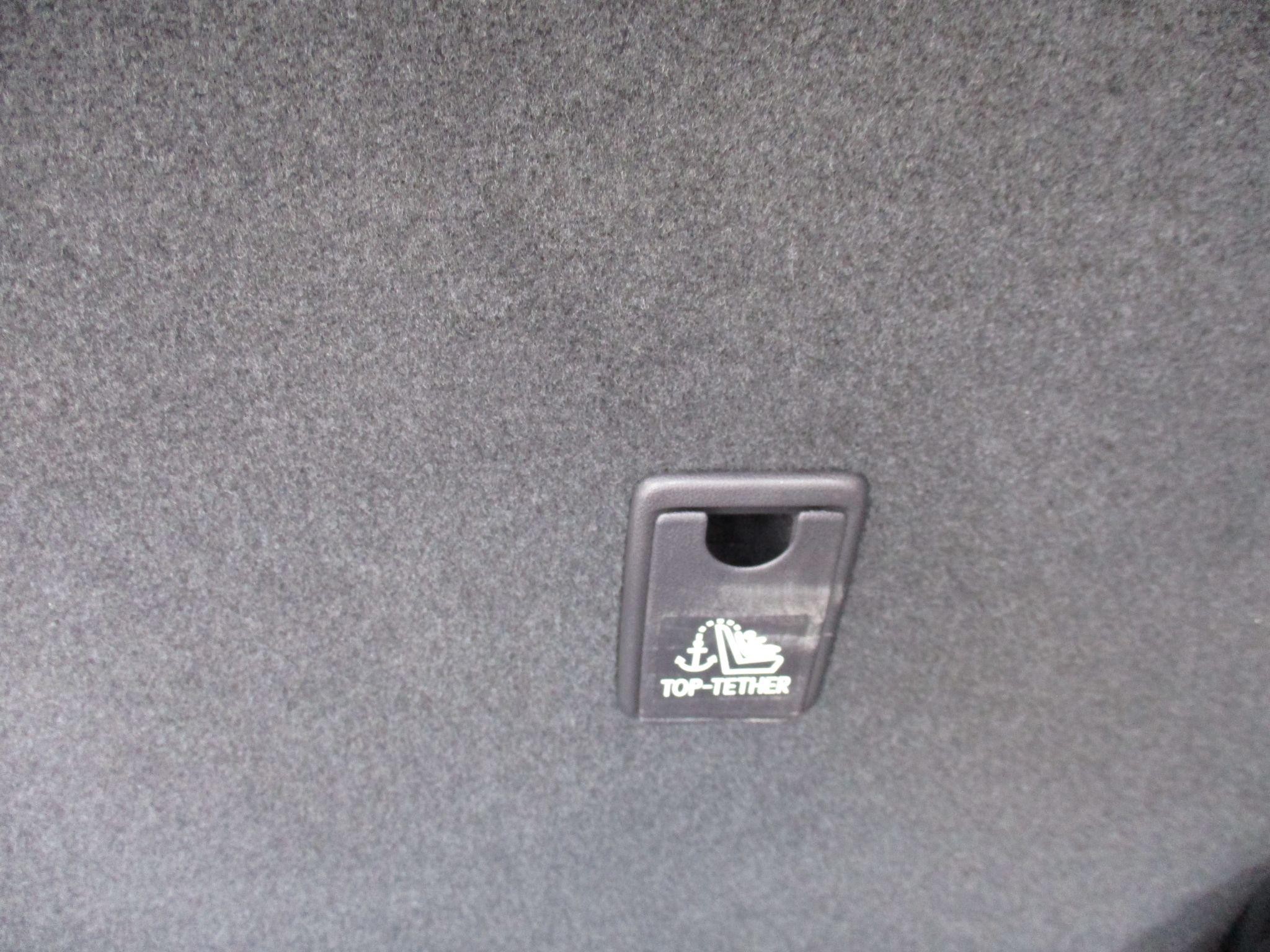 Lexus RX Image 18