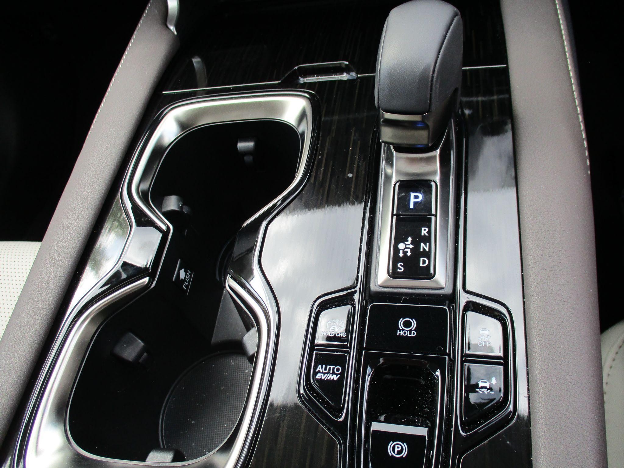 Lexus RX Image 33