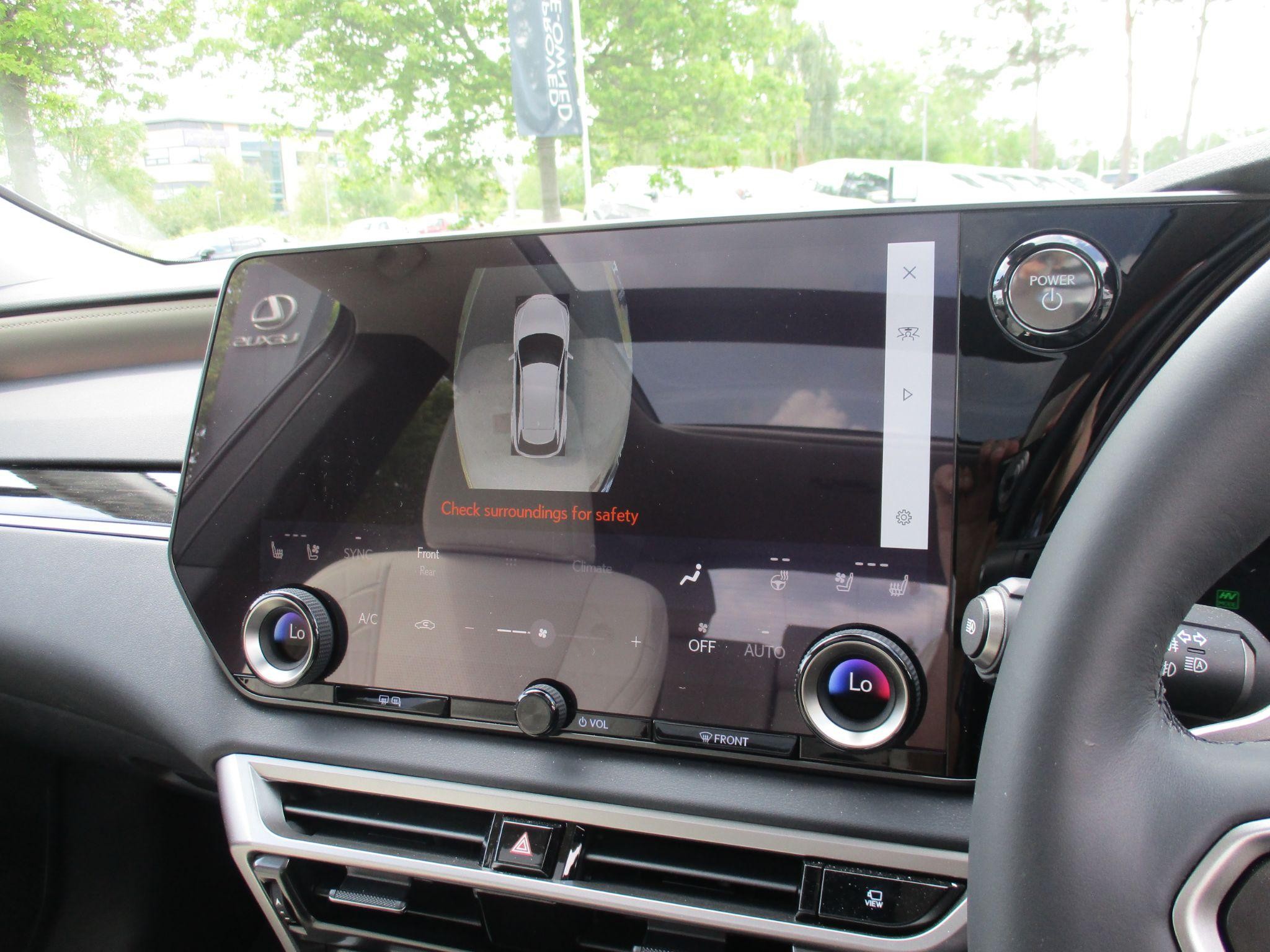 Lexus RX Image 35