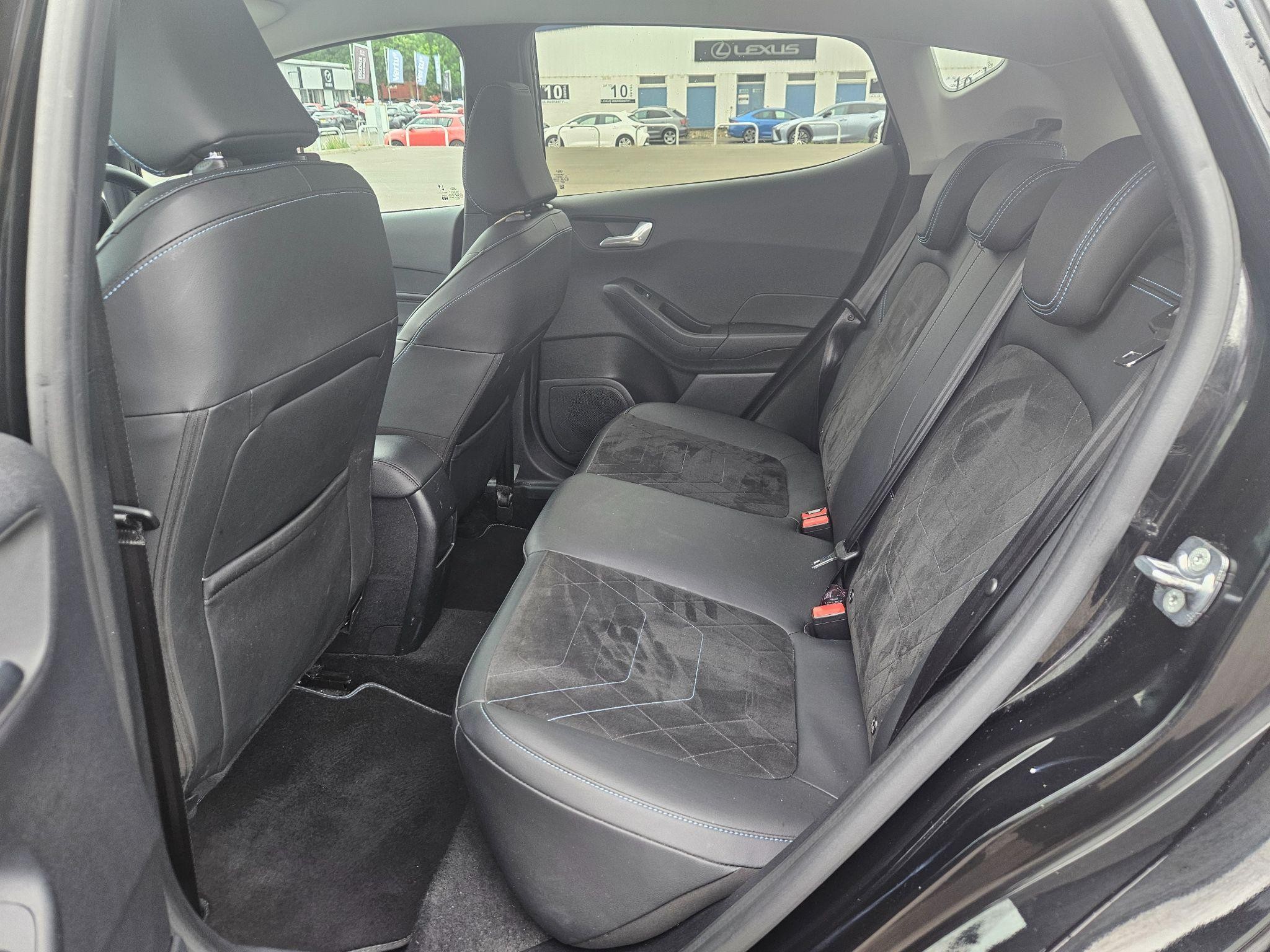 Ford Fiesta Image 12
