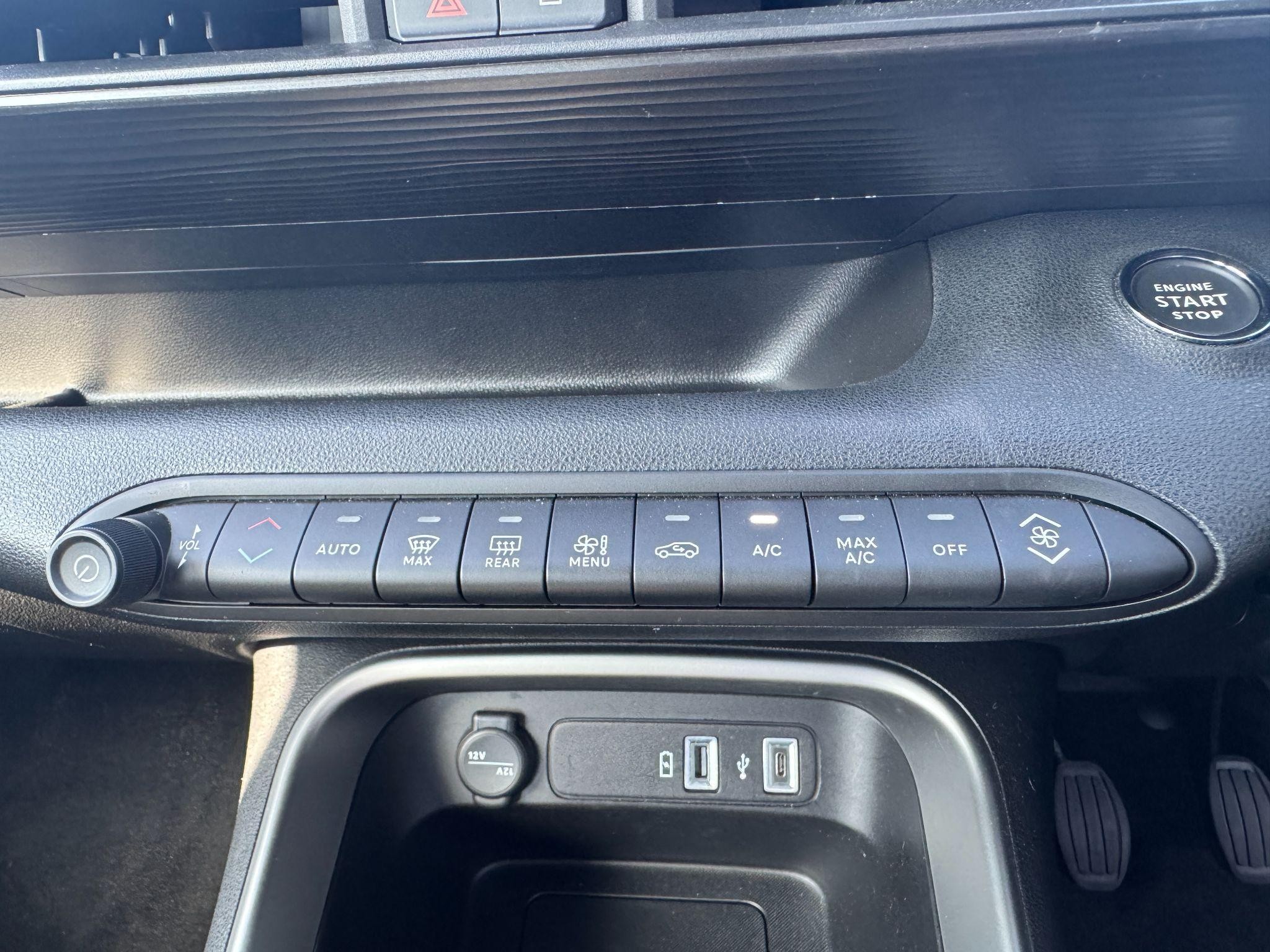 Jeep Avenger Image 12