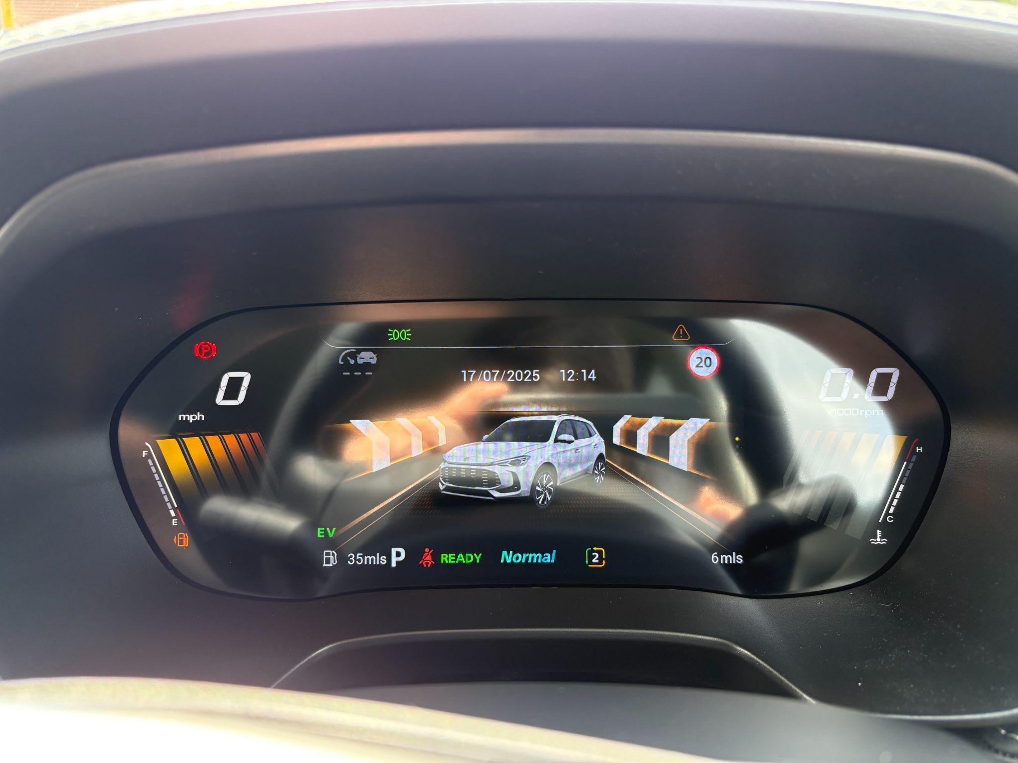 MG ZS Hybrid+ Image 28