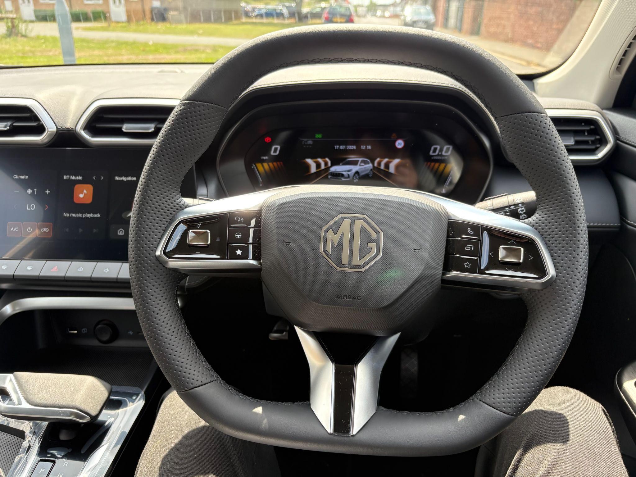MG ZS Hybrid+ Image 33