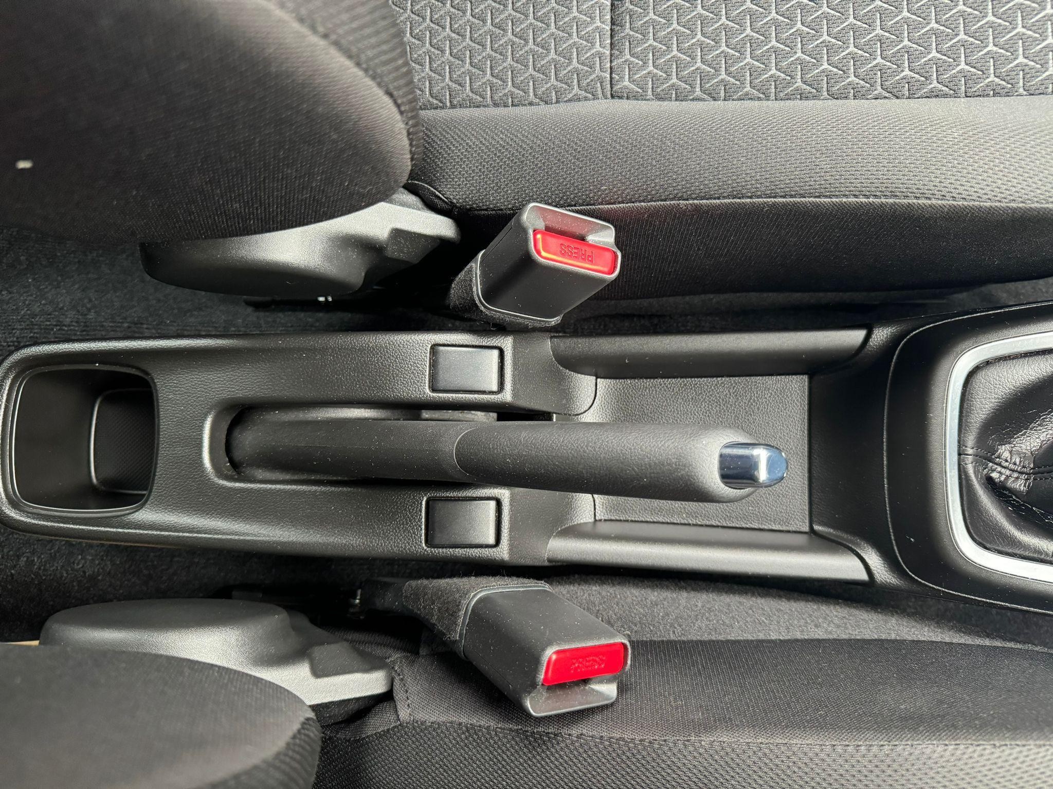 Suzuki Swift Image 12