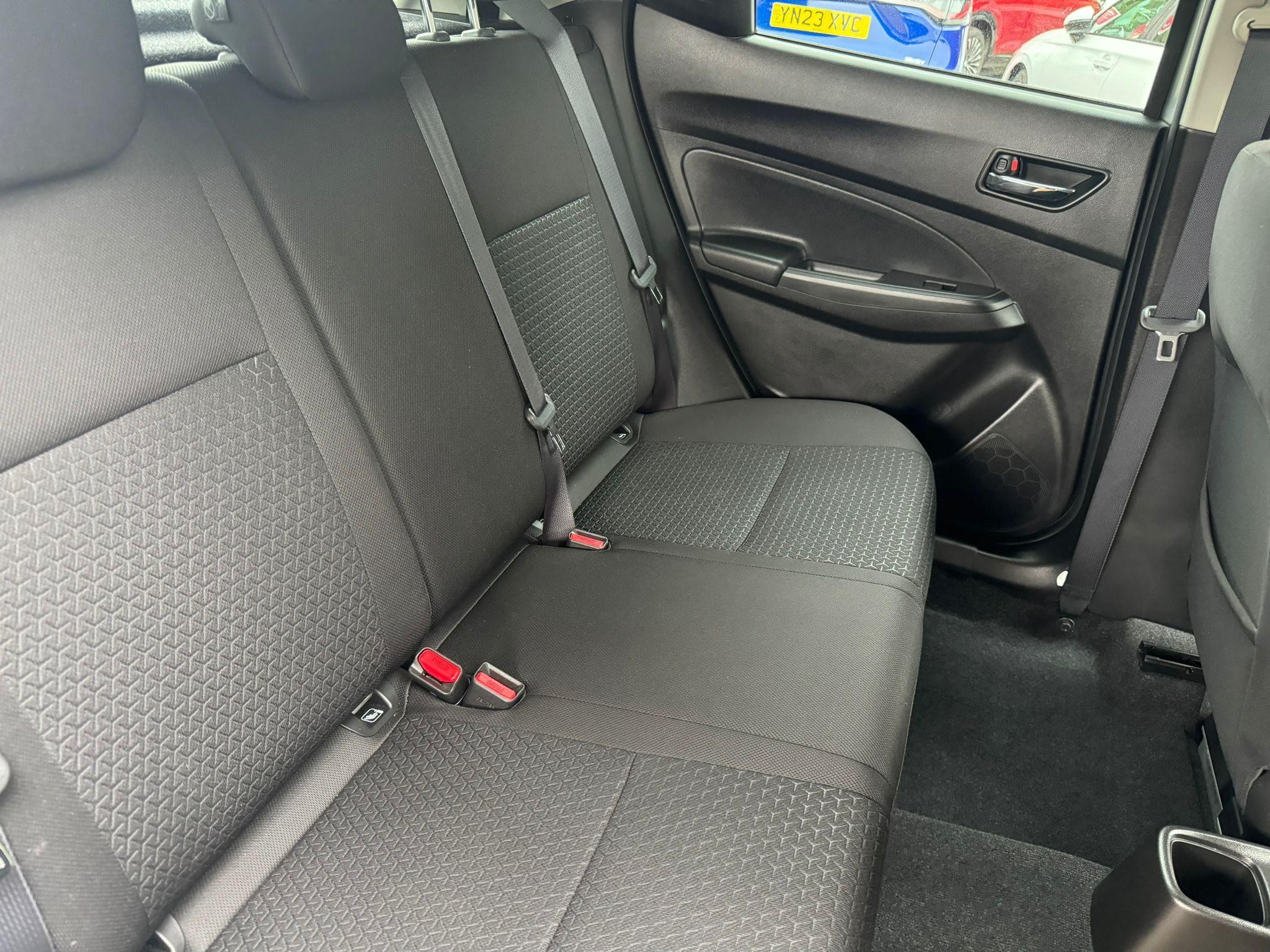 Suzuki Swift Image 15