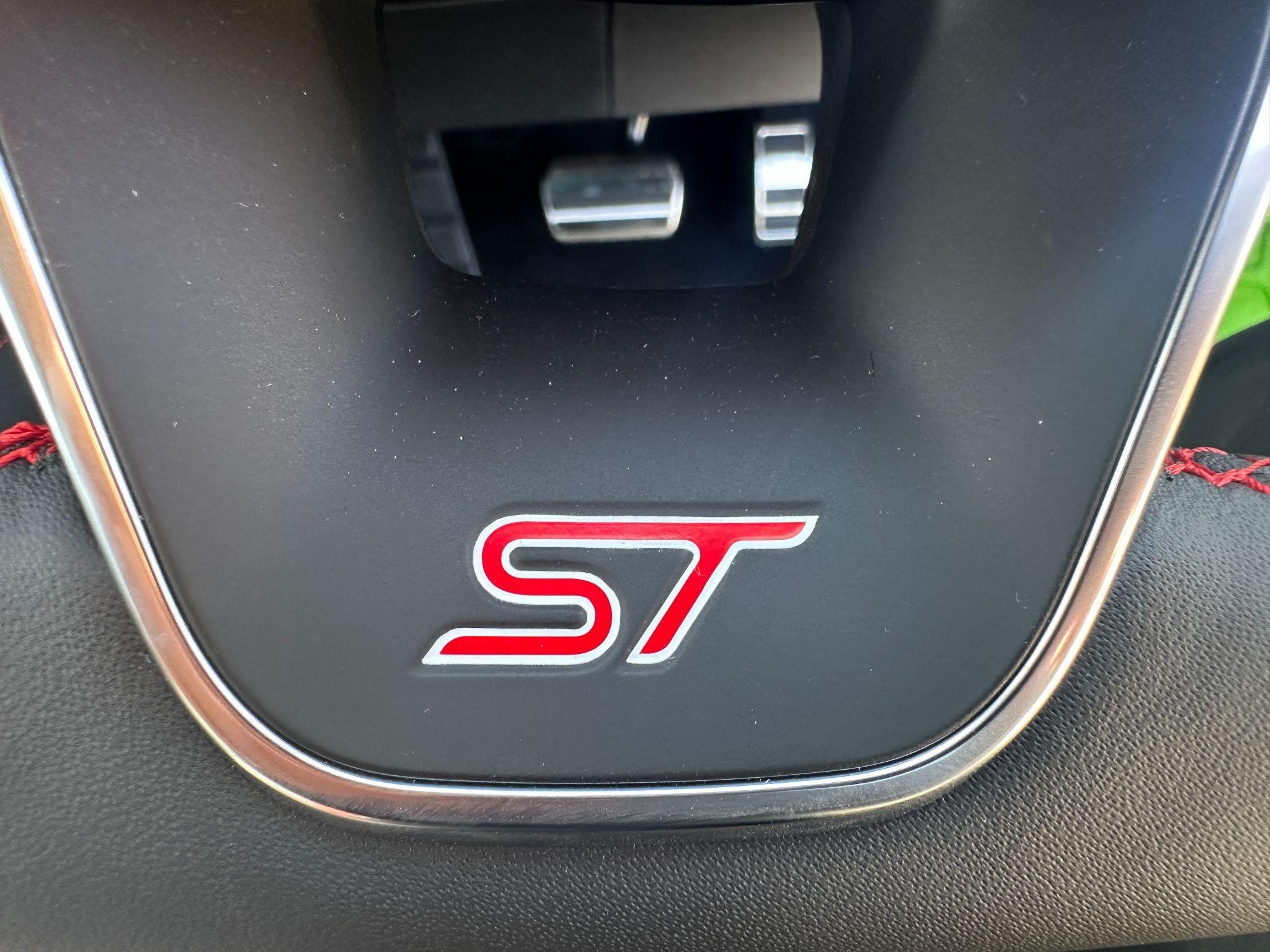 Ford Focus Image 17