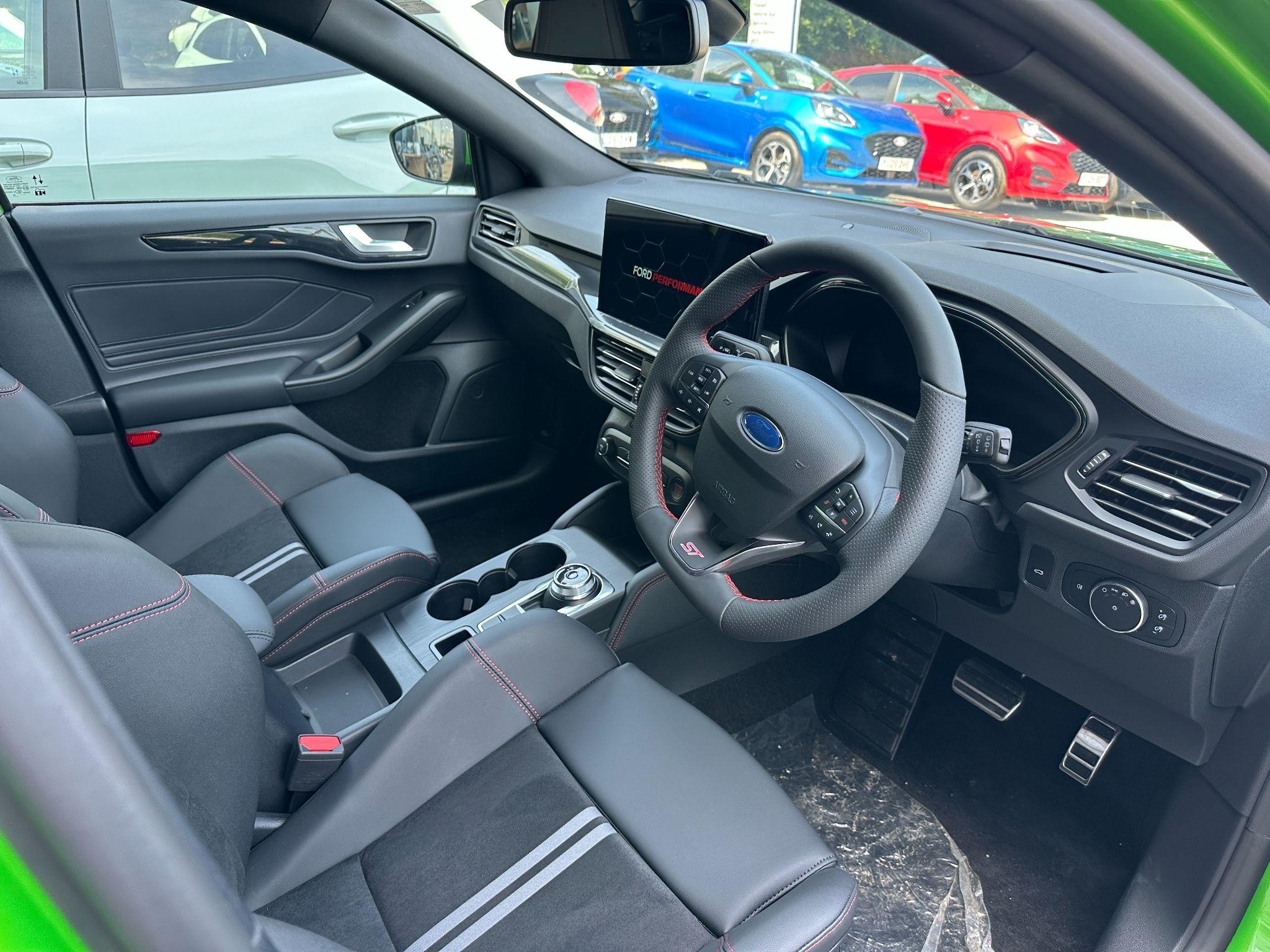 Ford Focus Image 19