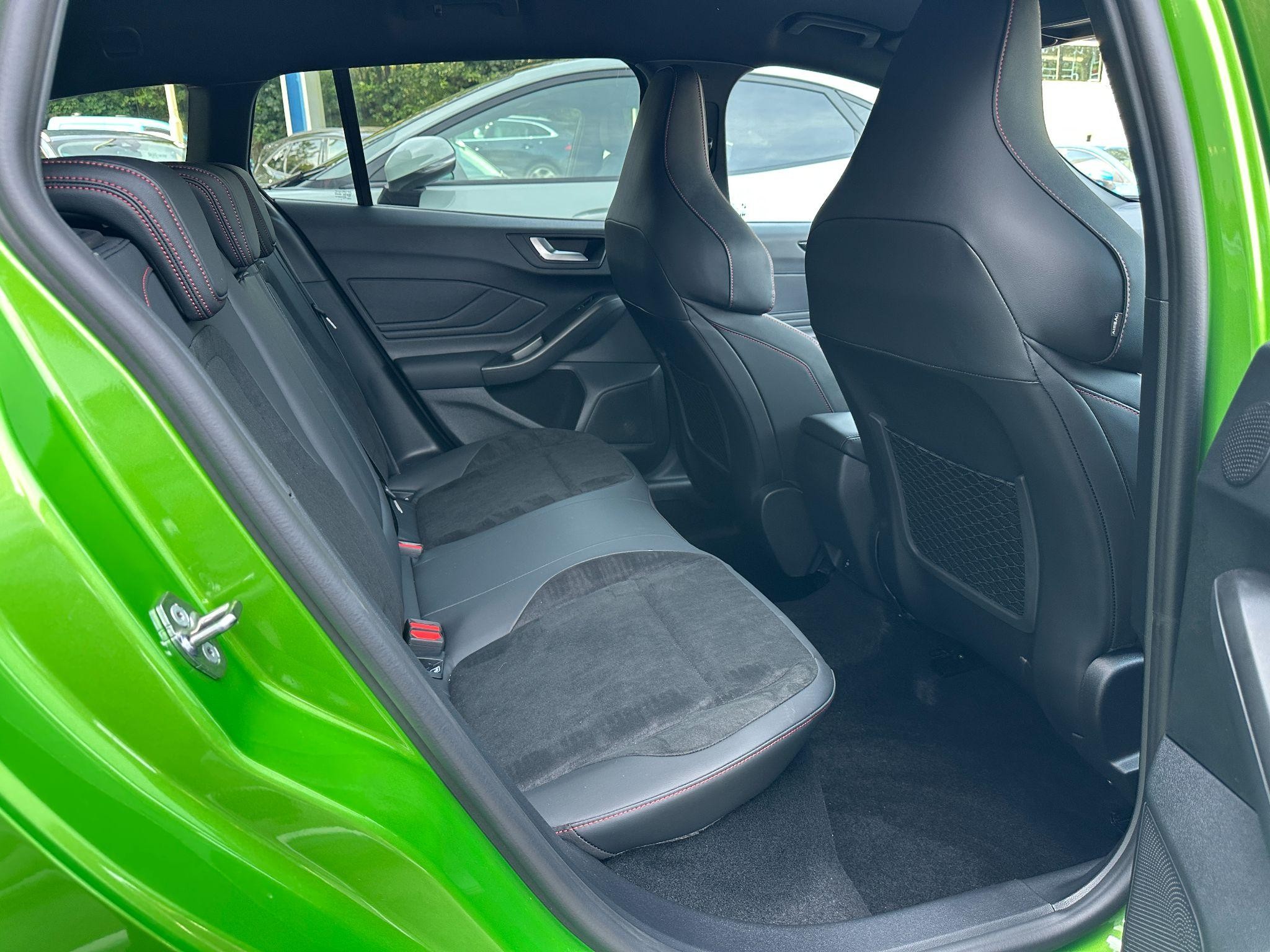 Ford Focus Image 21