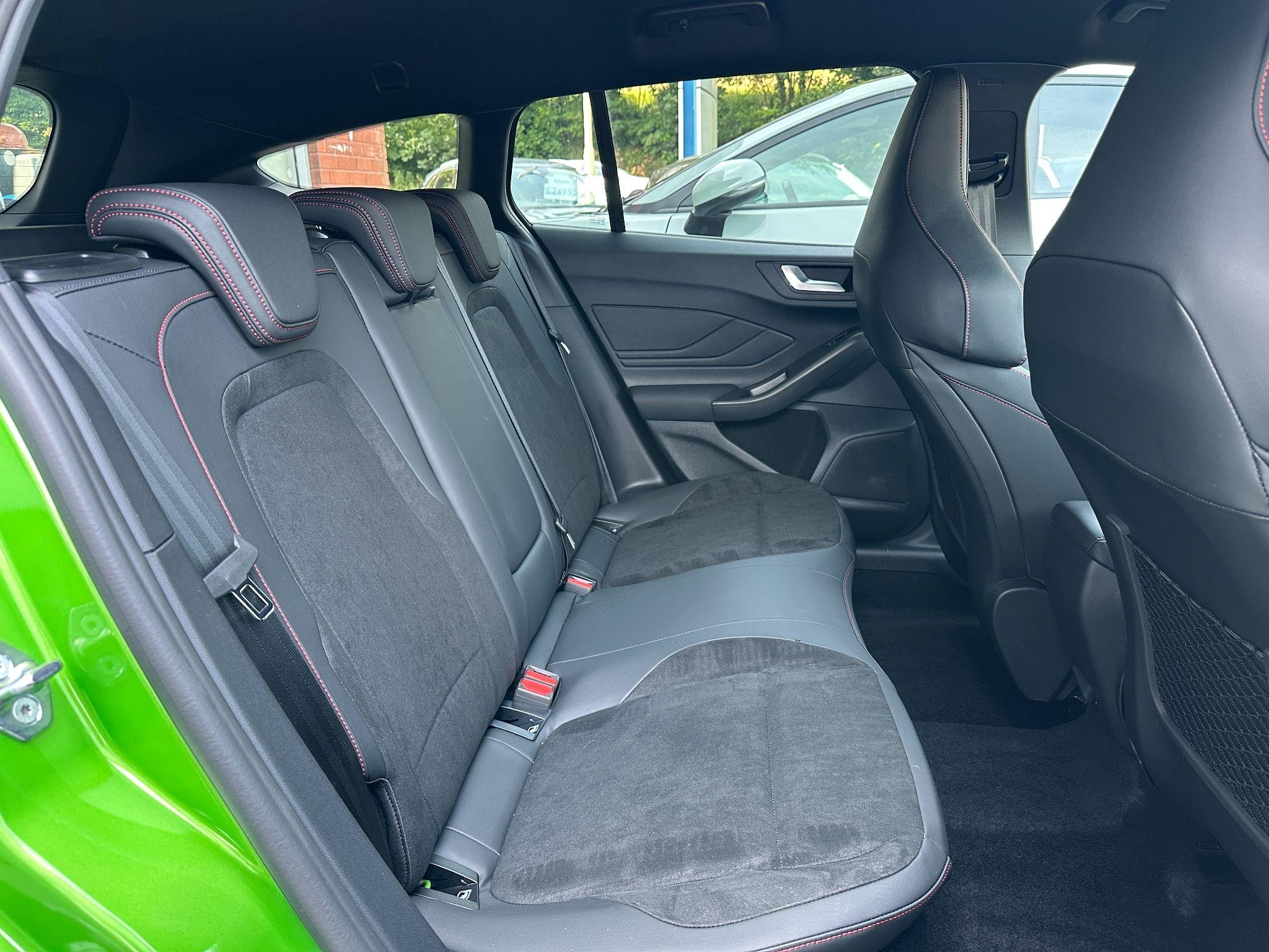 Ford Focus Image 22