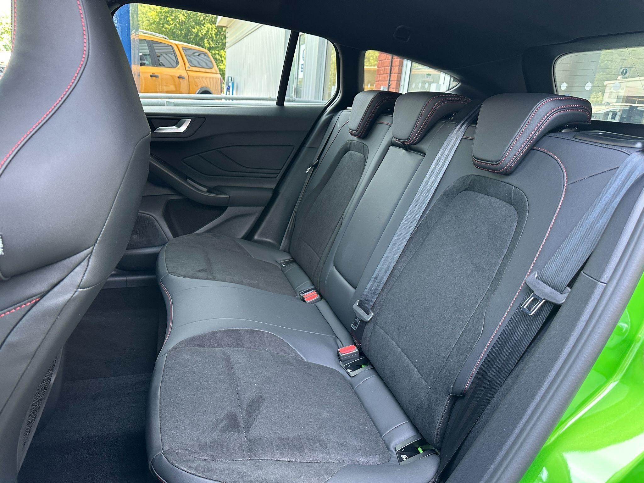 Ford Focus Image 26