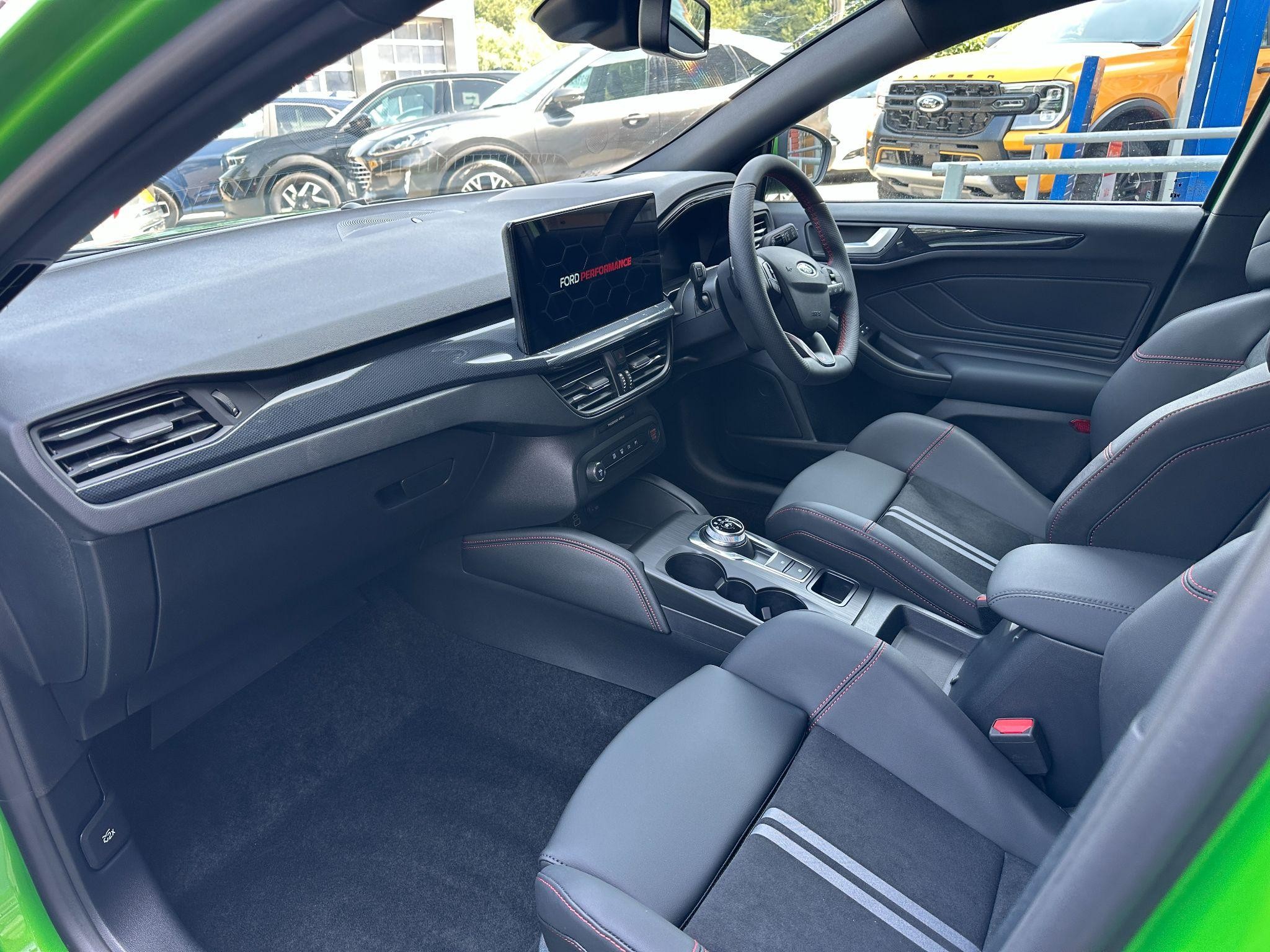 Ford Focus Image 28
