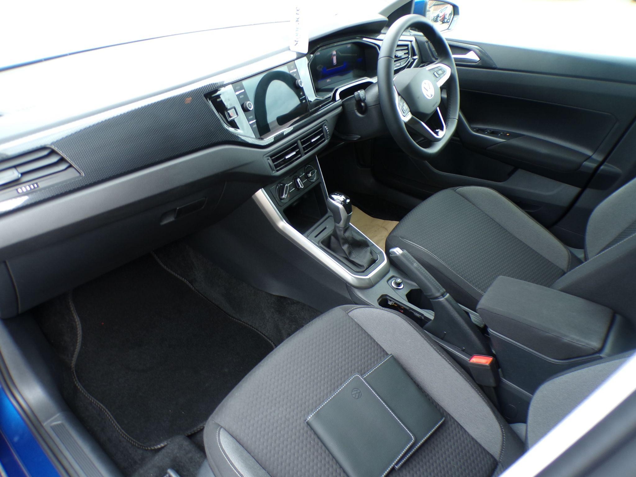 Volkswagen Polo Image 9