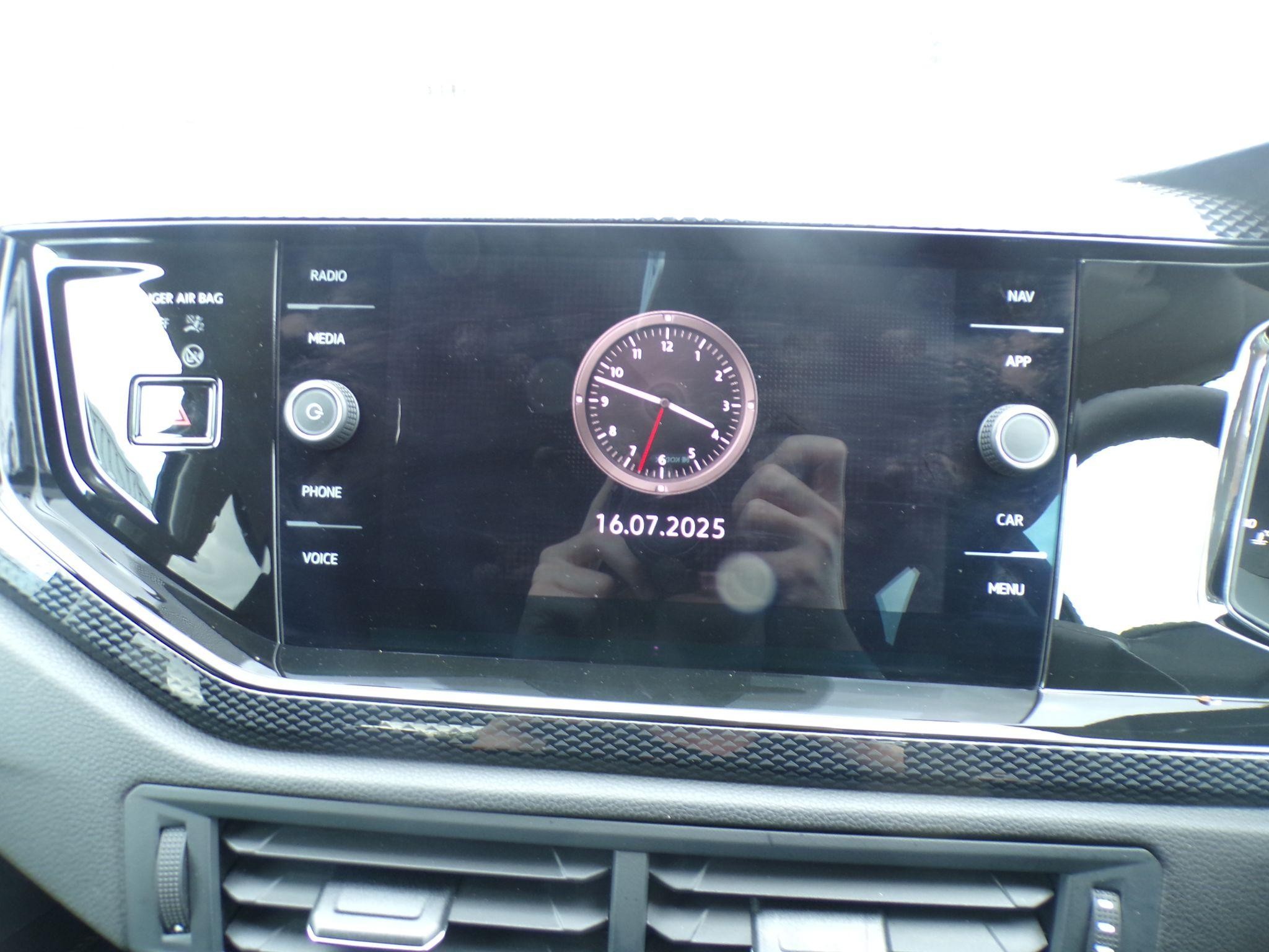 Volkswagen Polo Image 32