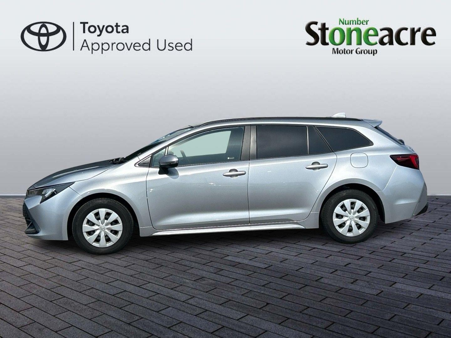 Toyota Corolla Commercial Image 8