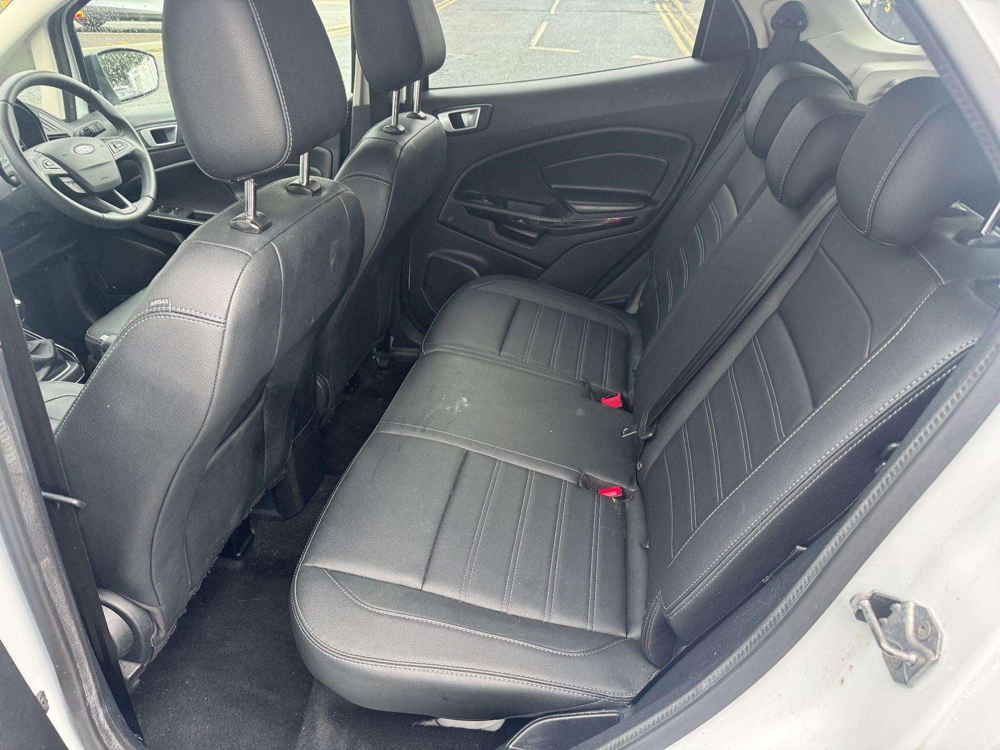 Ford EcoSport Image 11