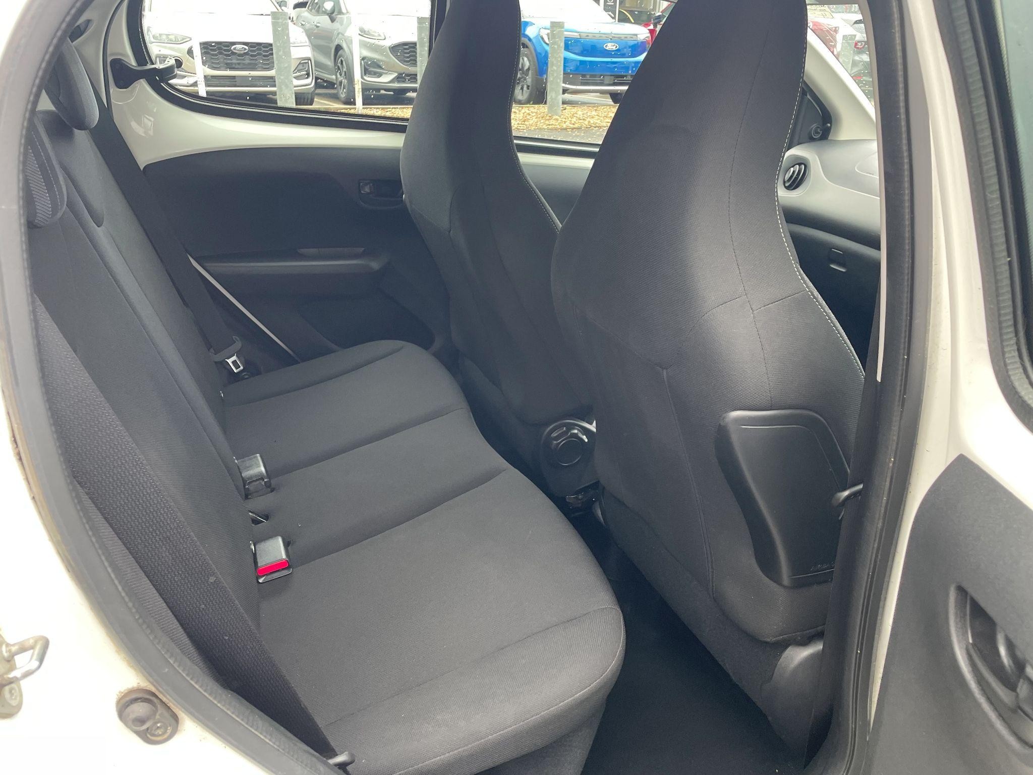 Peugeot 108 Image 11