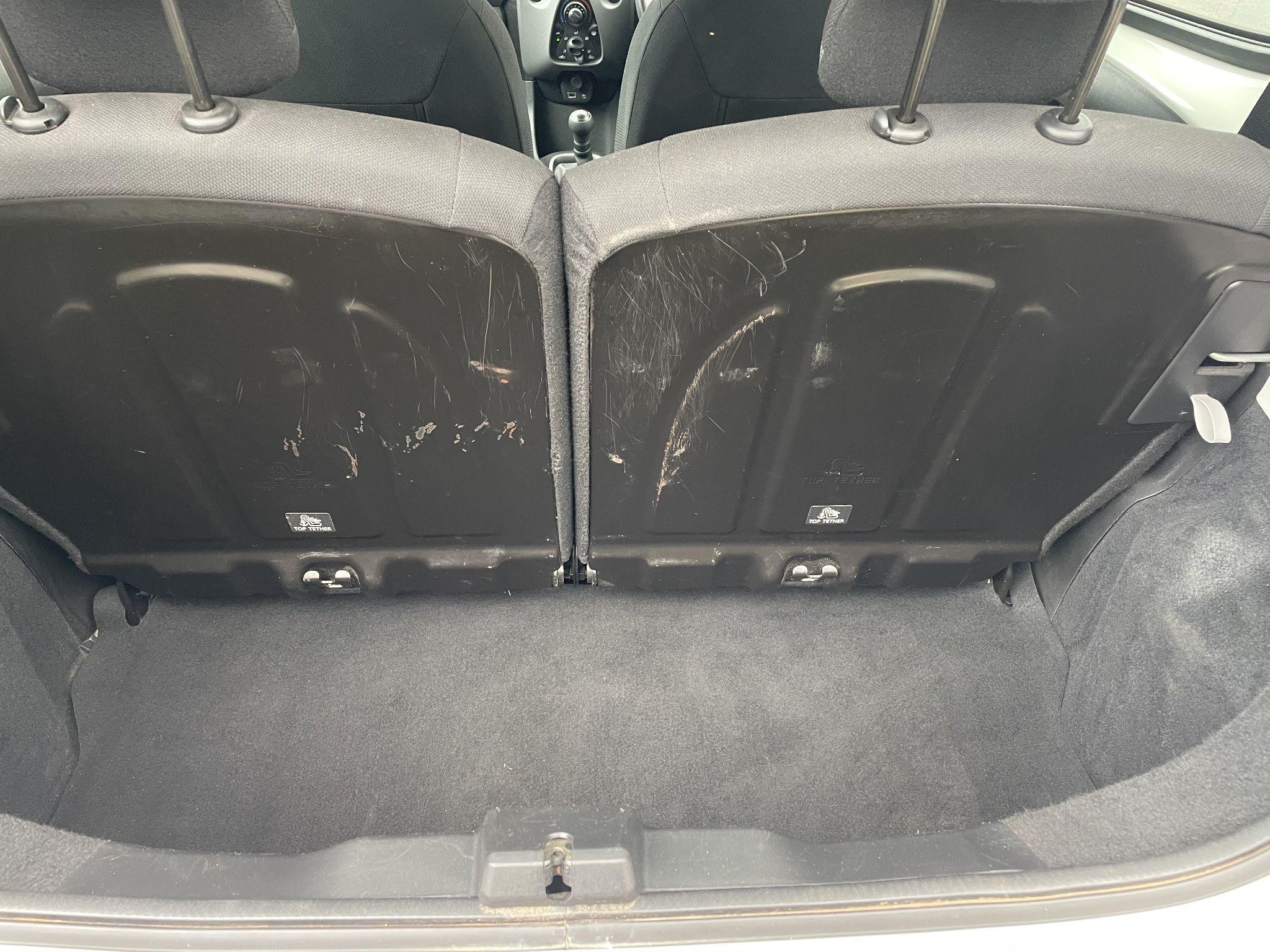 Peugeot 108 Image 18