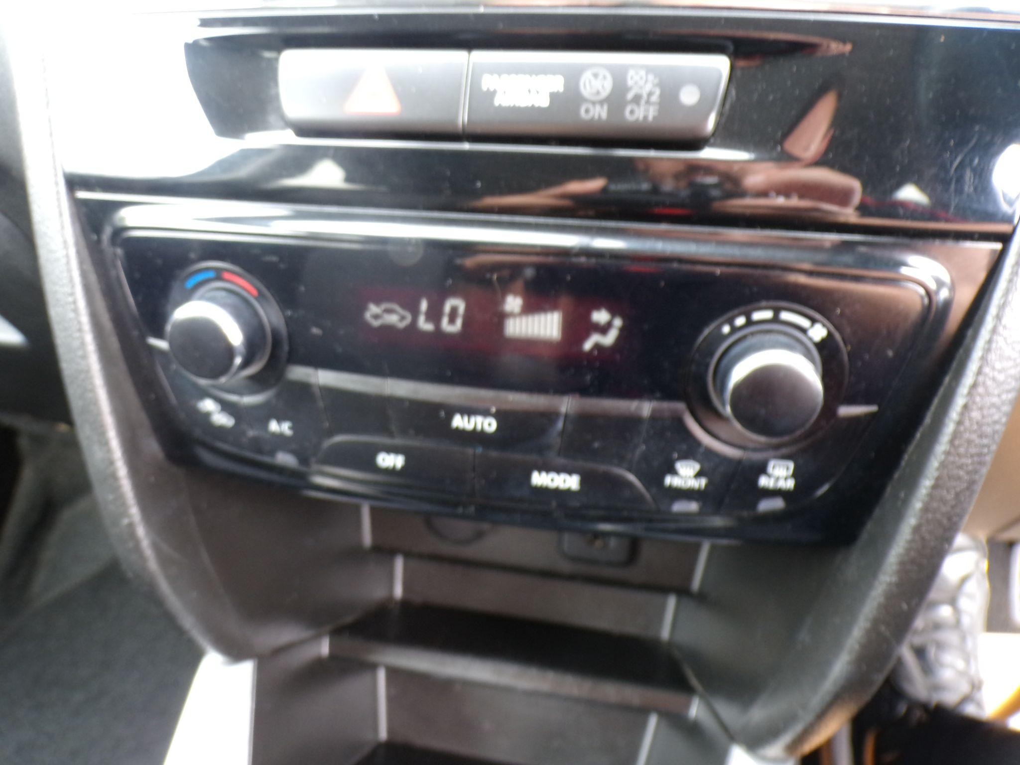Suzuki Vitara Image 13