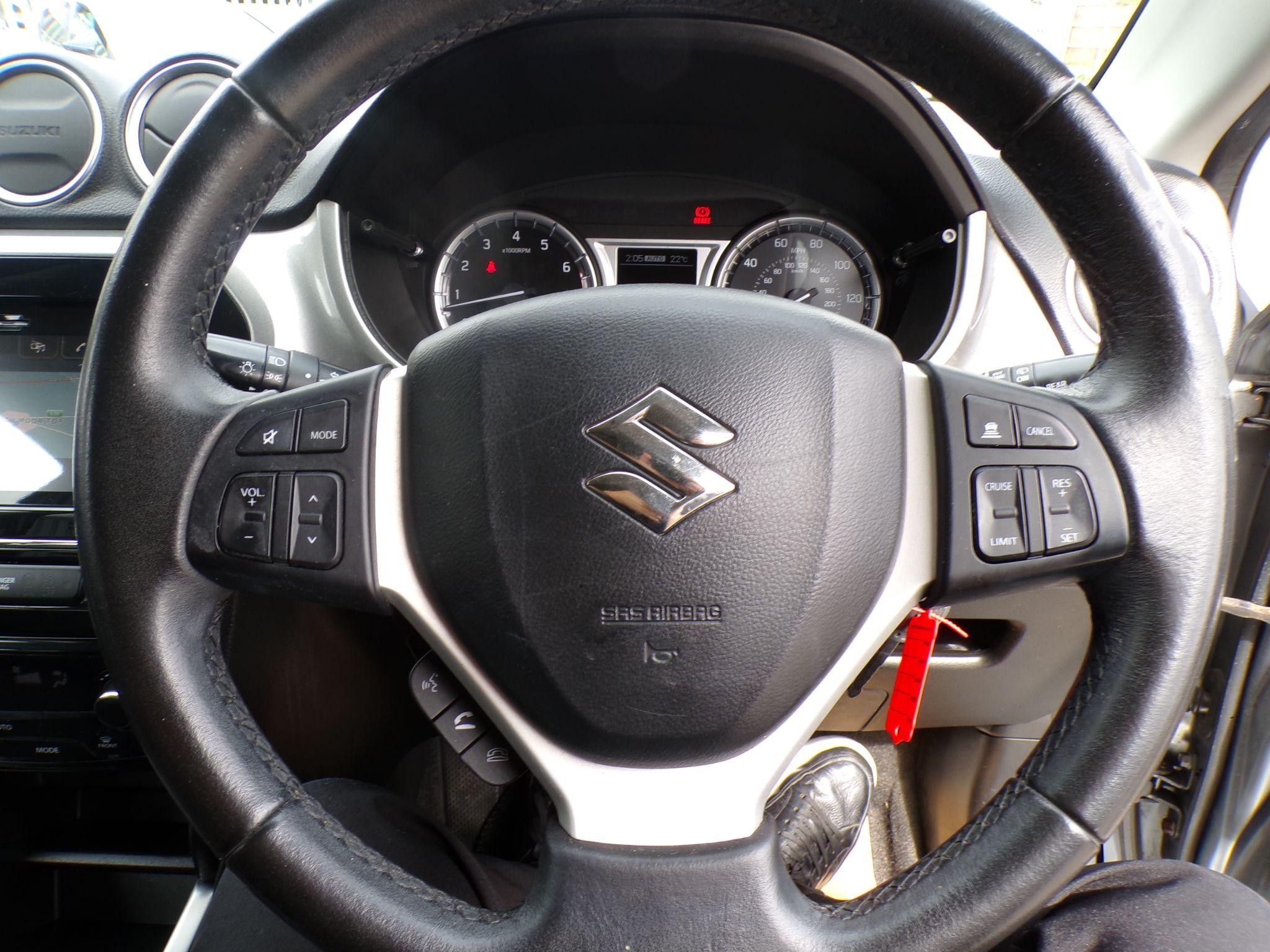 Suzuki Vitara Image 21