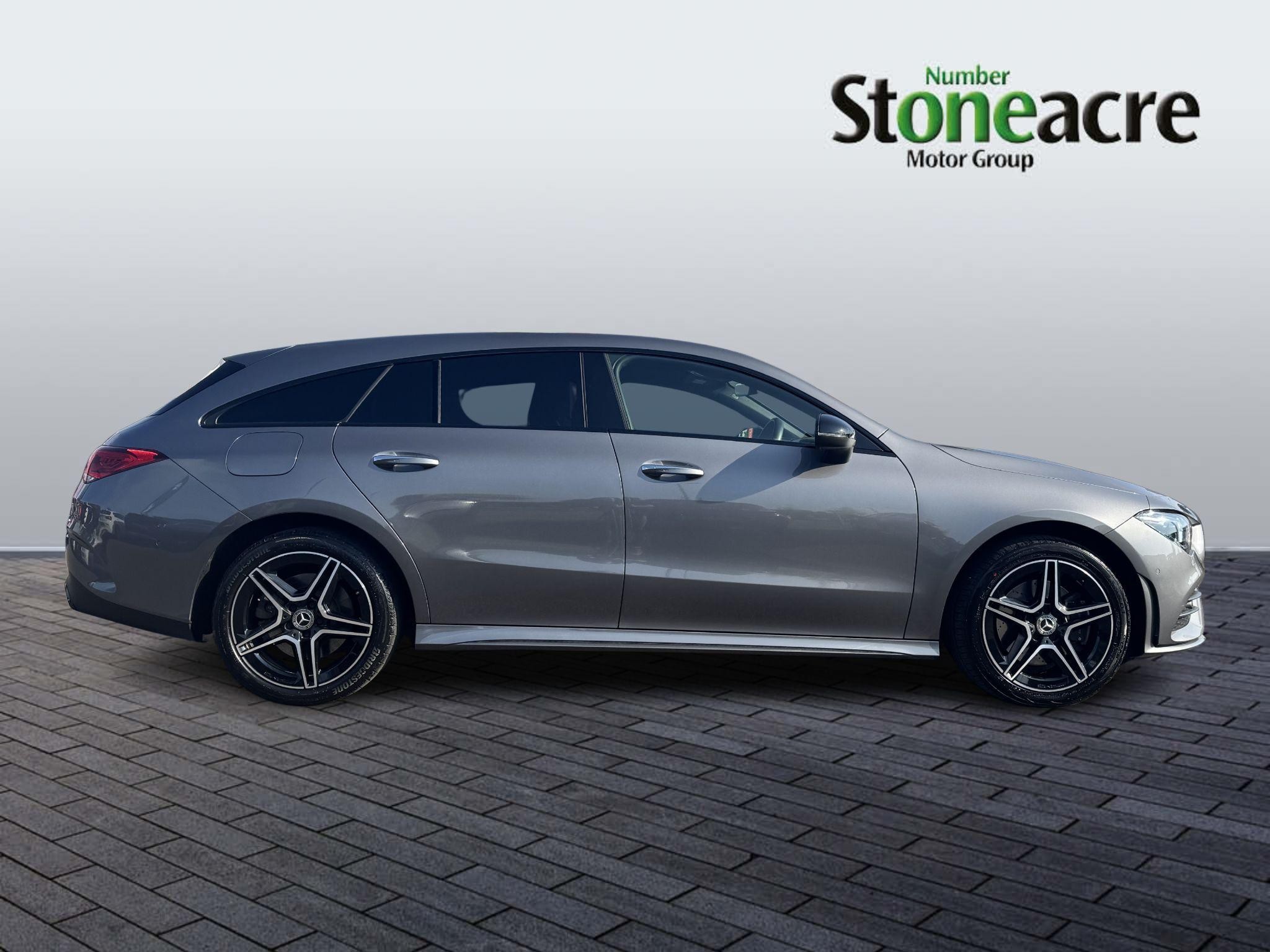 Mercedes-Benz CLA Image 2