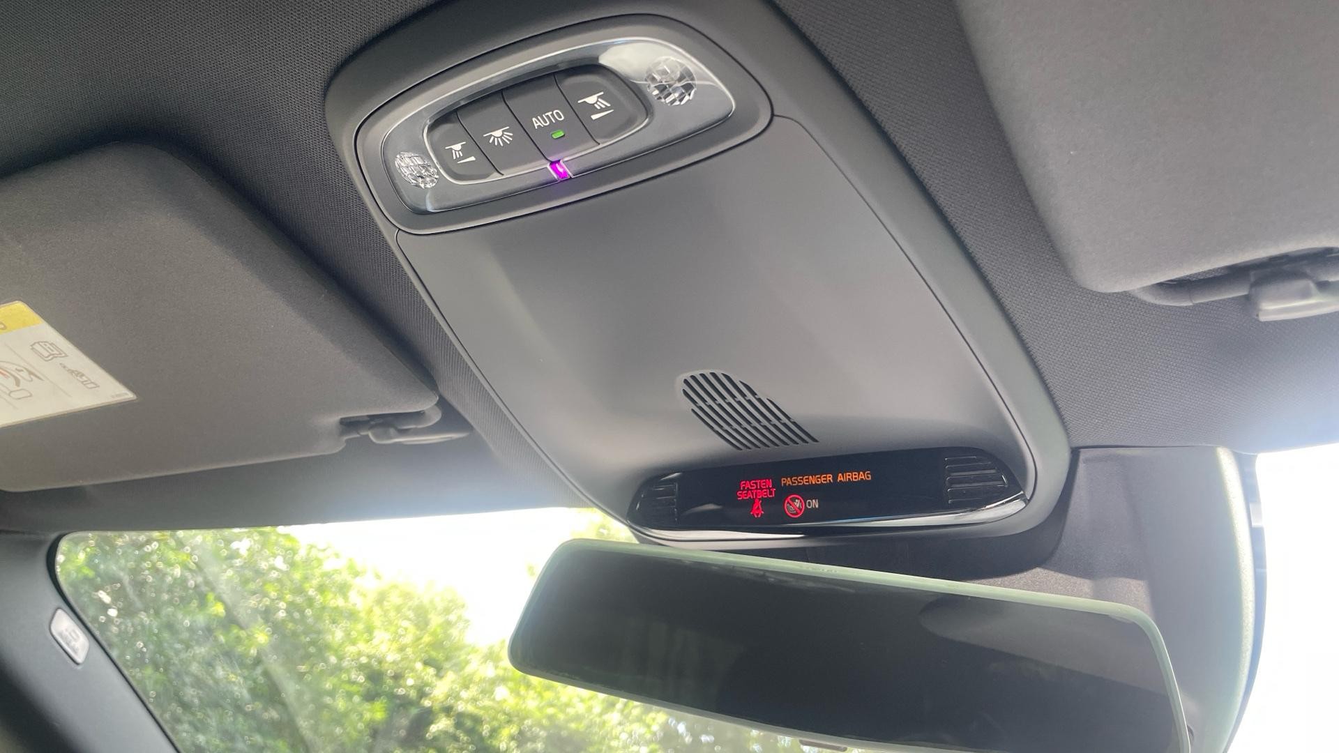 Volvo V40 Image 23